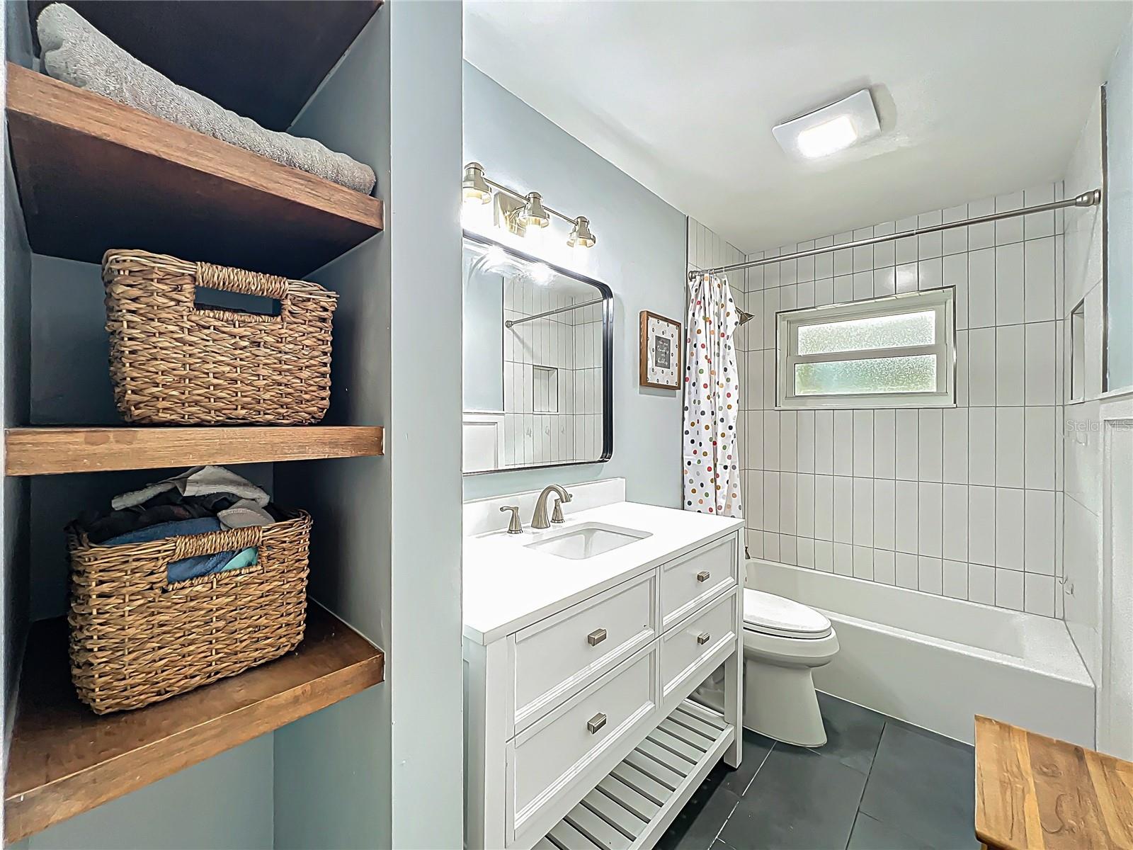 Image 33 of 52 For 5100 Andrea Boulevard