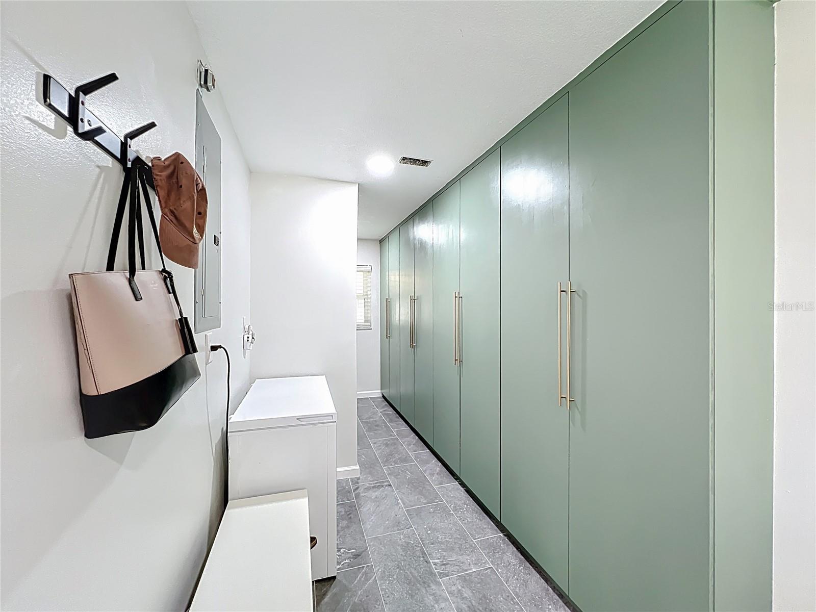 Image 35 of 52 For 5100 Andrea Boulevard