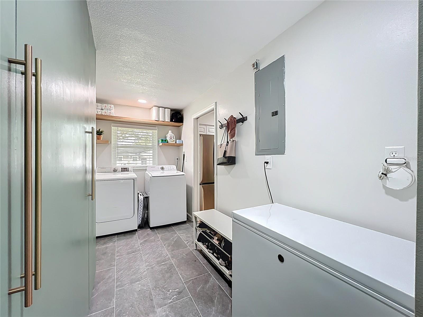 Image 37 of 52 For 5100 Andrea Boulevard