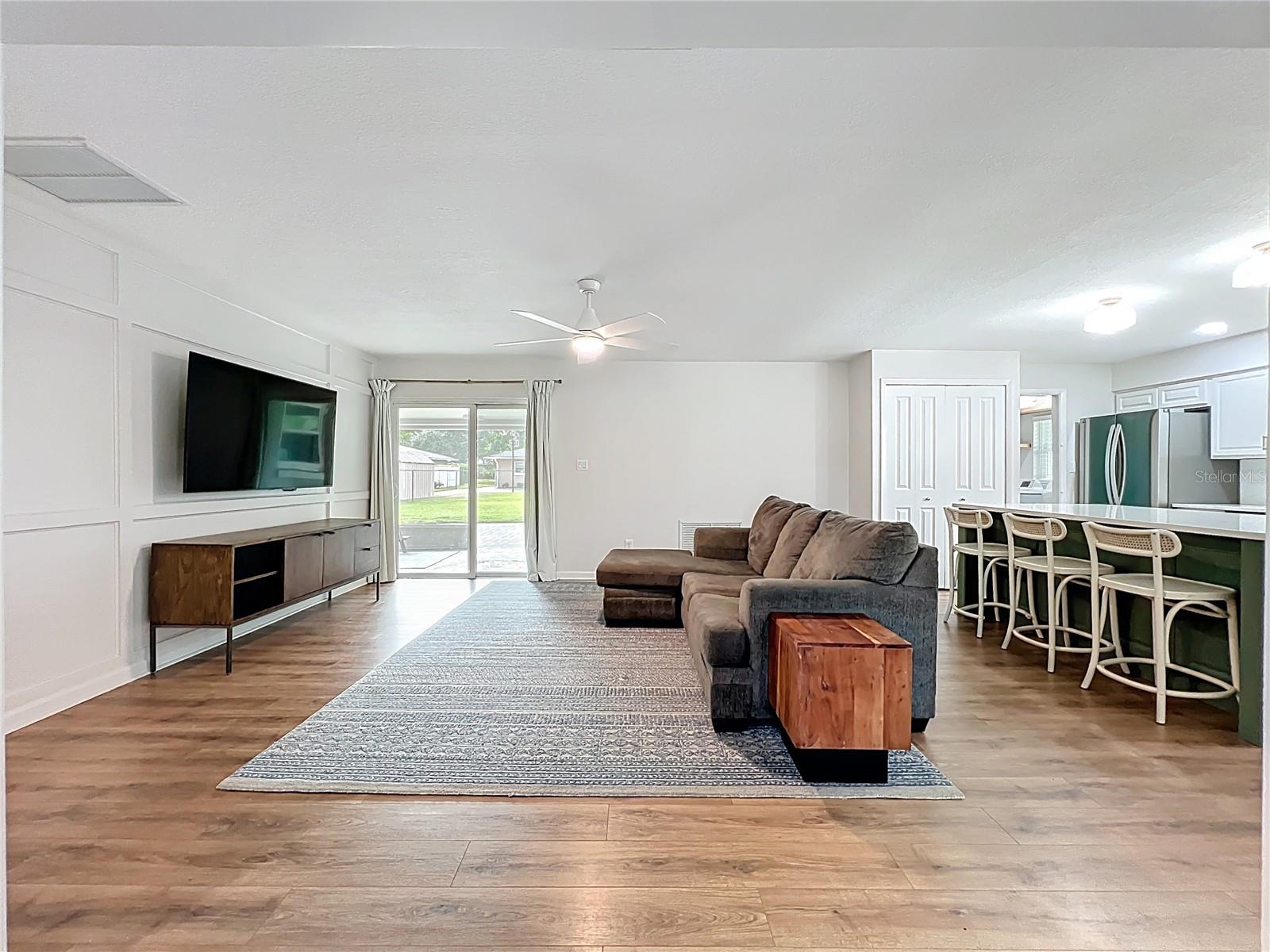 Image 8 of 52 For 5100 Andrea Boulevard