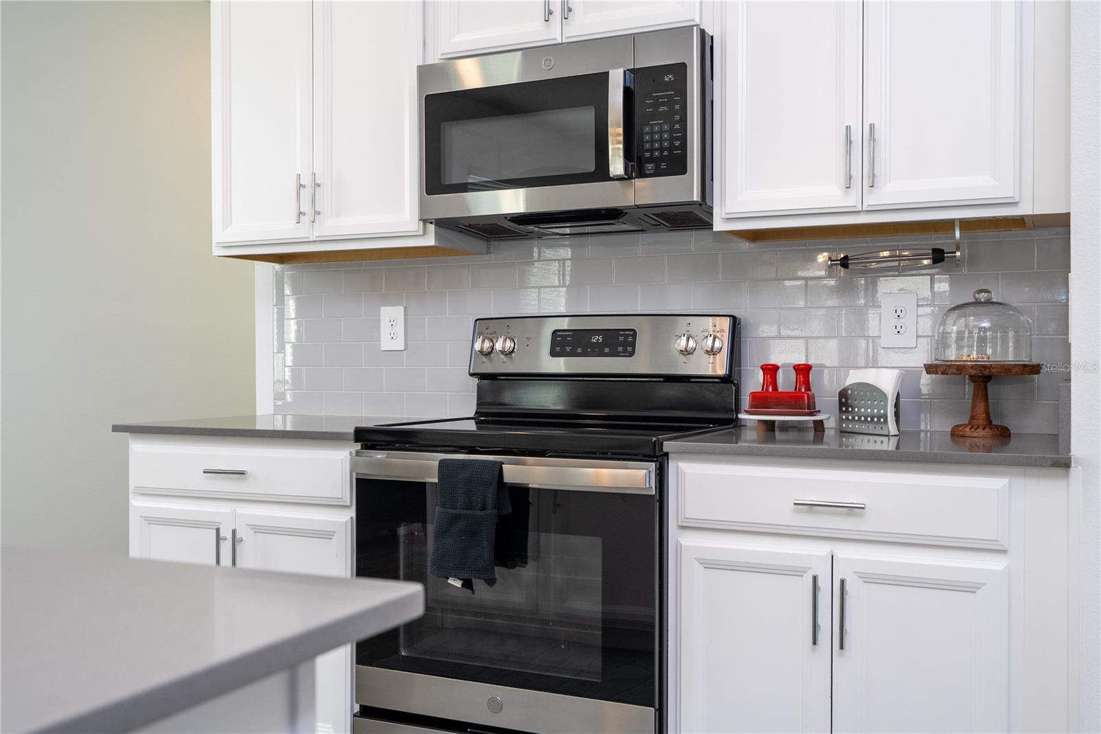 Image 22 of 69 For 1527 Viscaya Cove Boulevard