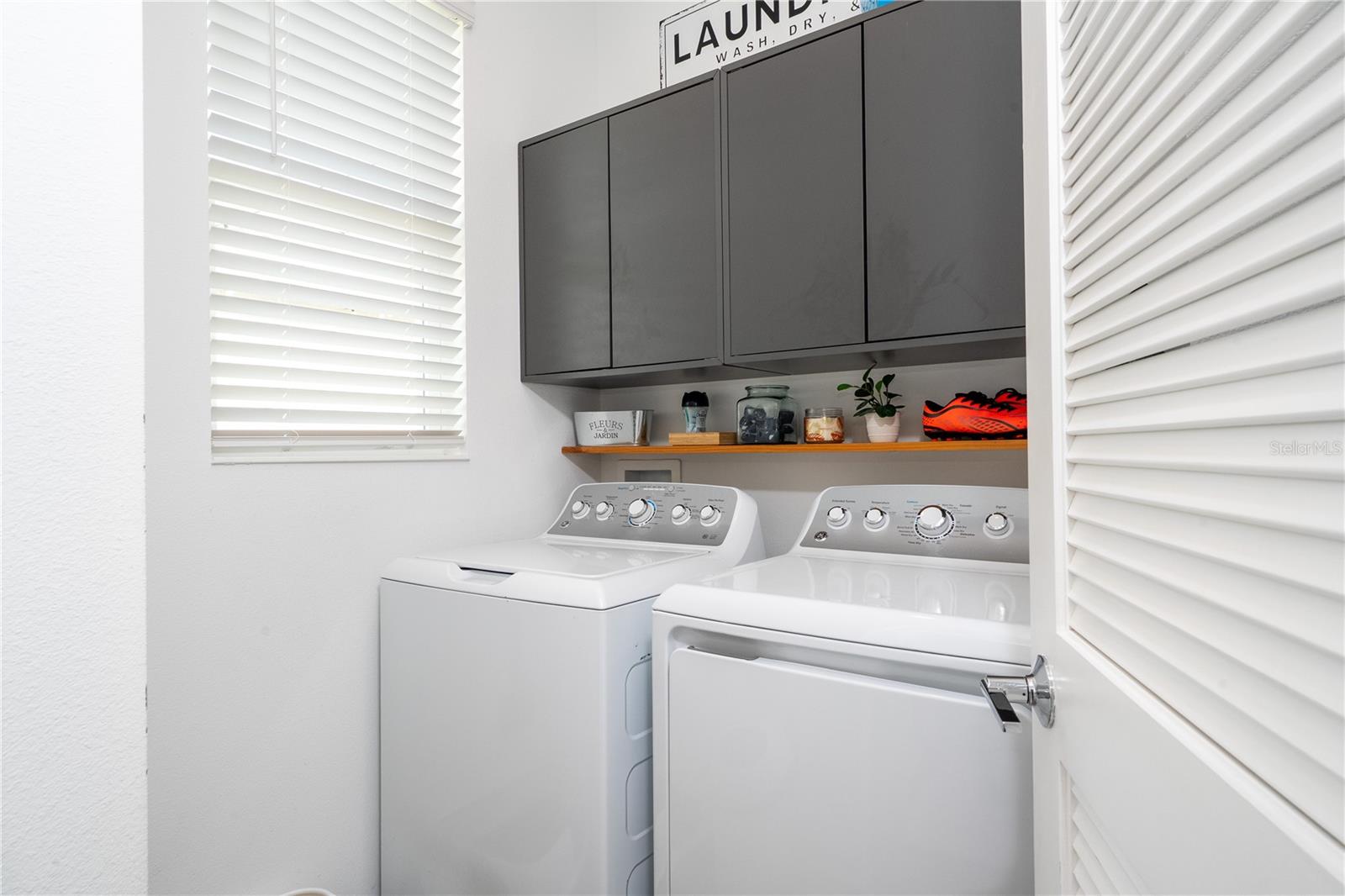 Image 39 of 69 For 1527 Viscaya Cove Boulevard