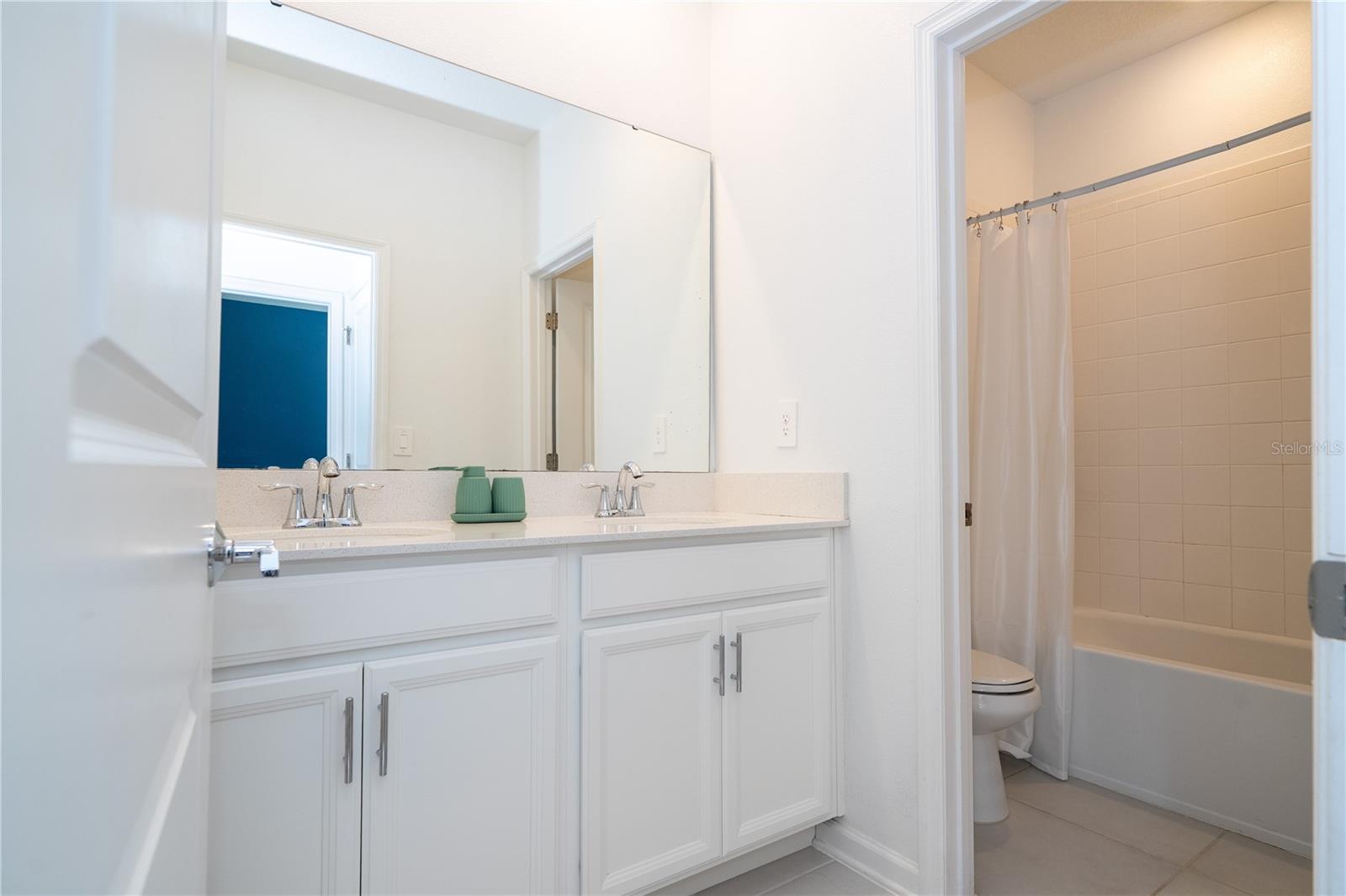 Image 60 of 69 For 1527 Viscaya Cove Boulevard