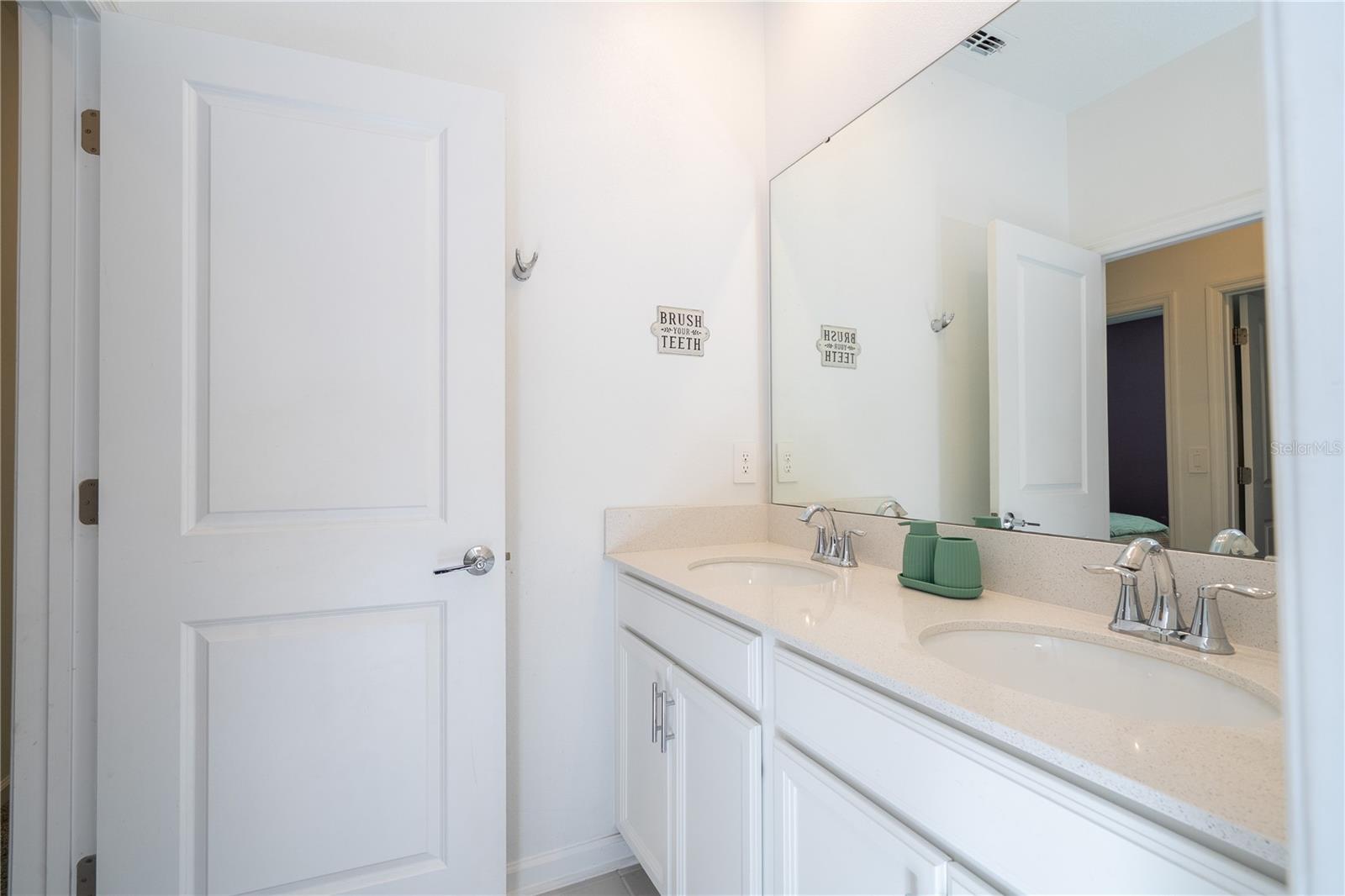 Image 61 of 69 For 1527 Viscaya Cove Boulevard