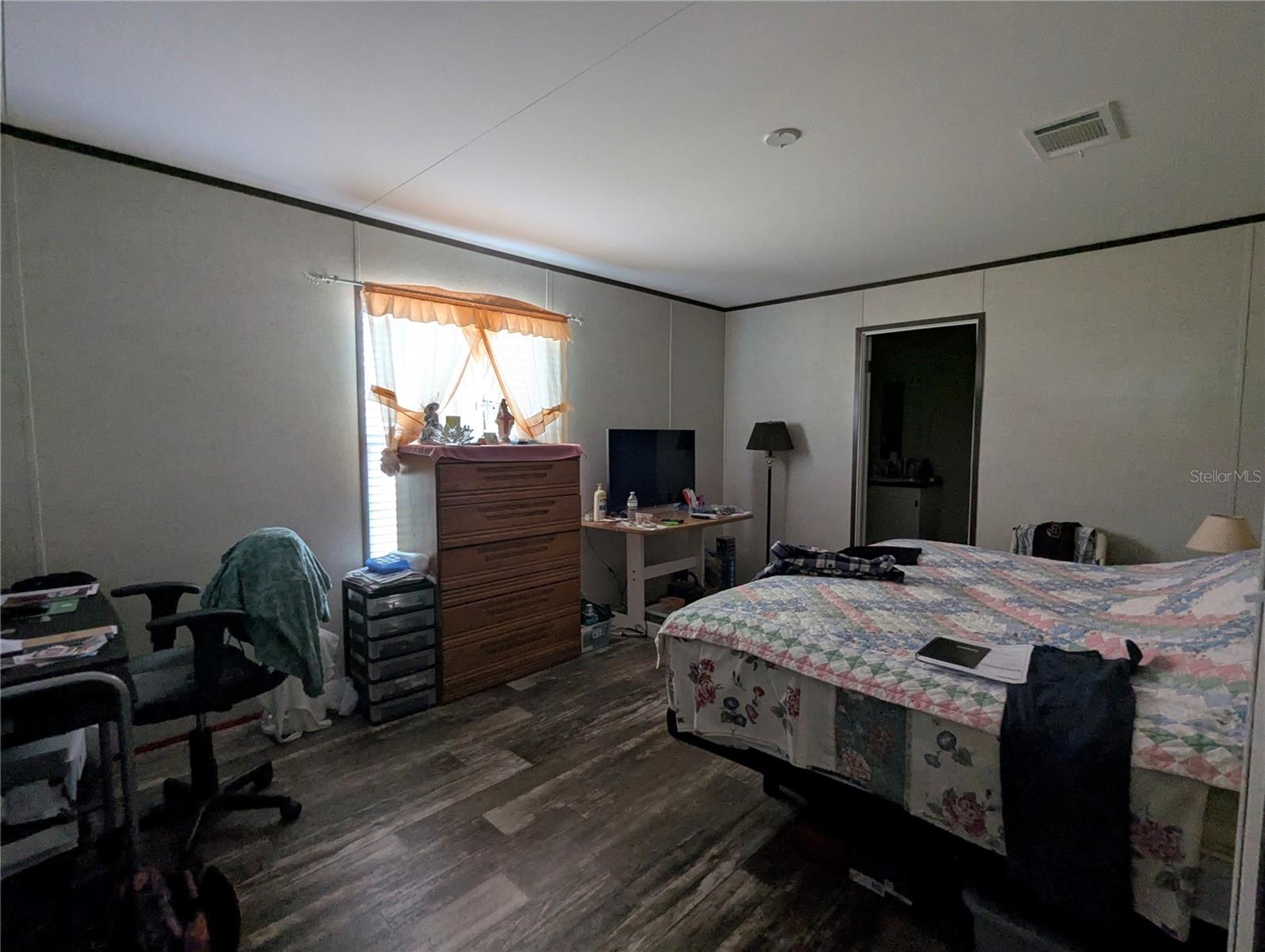 Image 33 of 45 For 27 Crescent Ridge Road