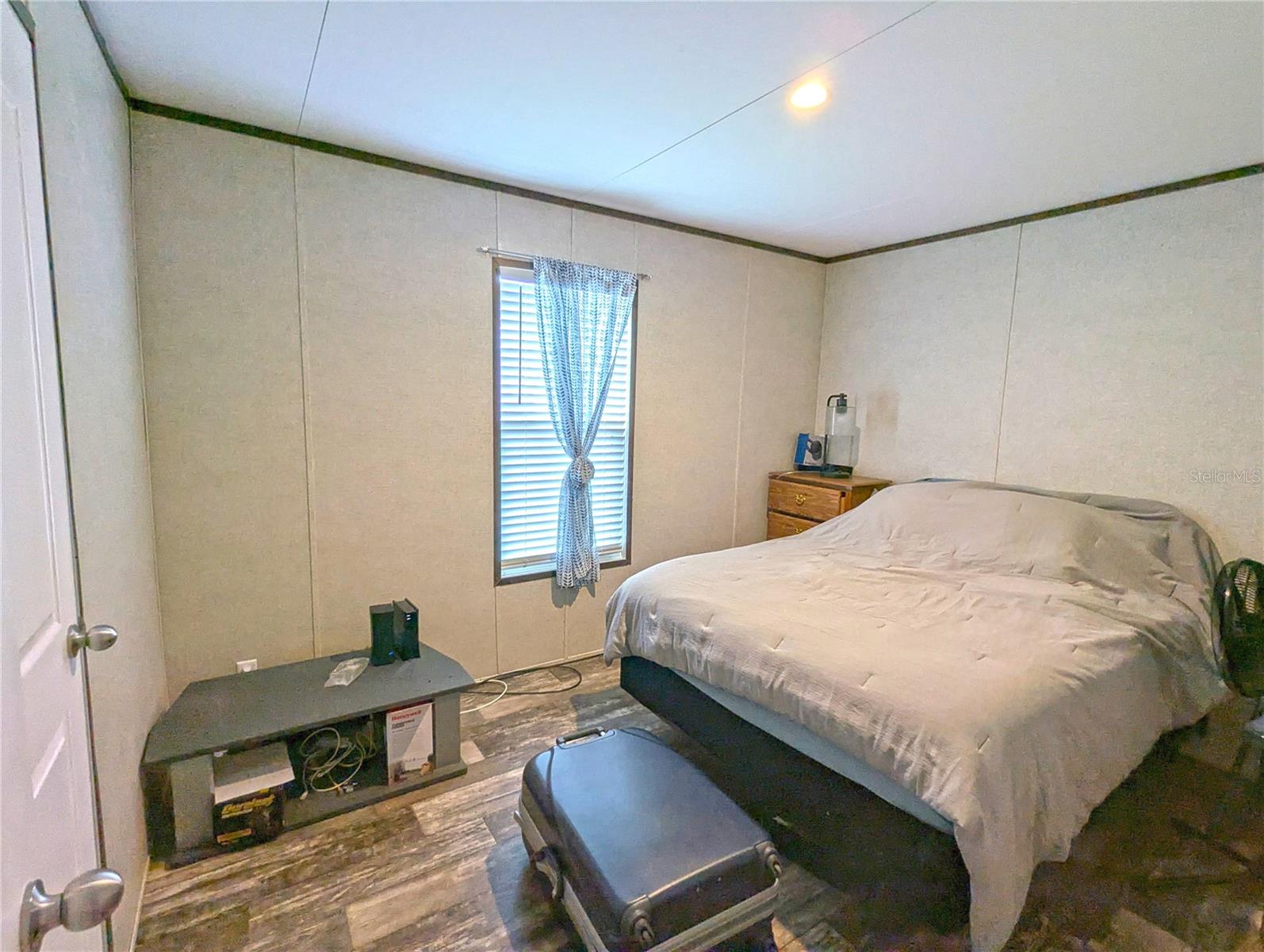 Image 38 of 45 For 27 Crescent Ridge Road