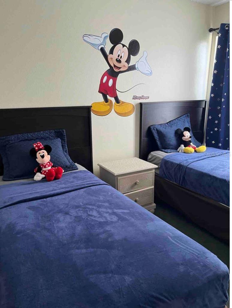 Image 12 of 46 For 2040 Royal Bay Boulevard 30