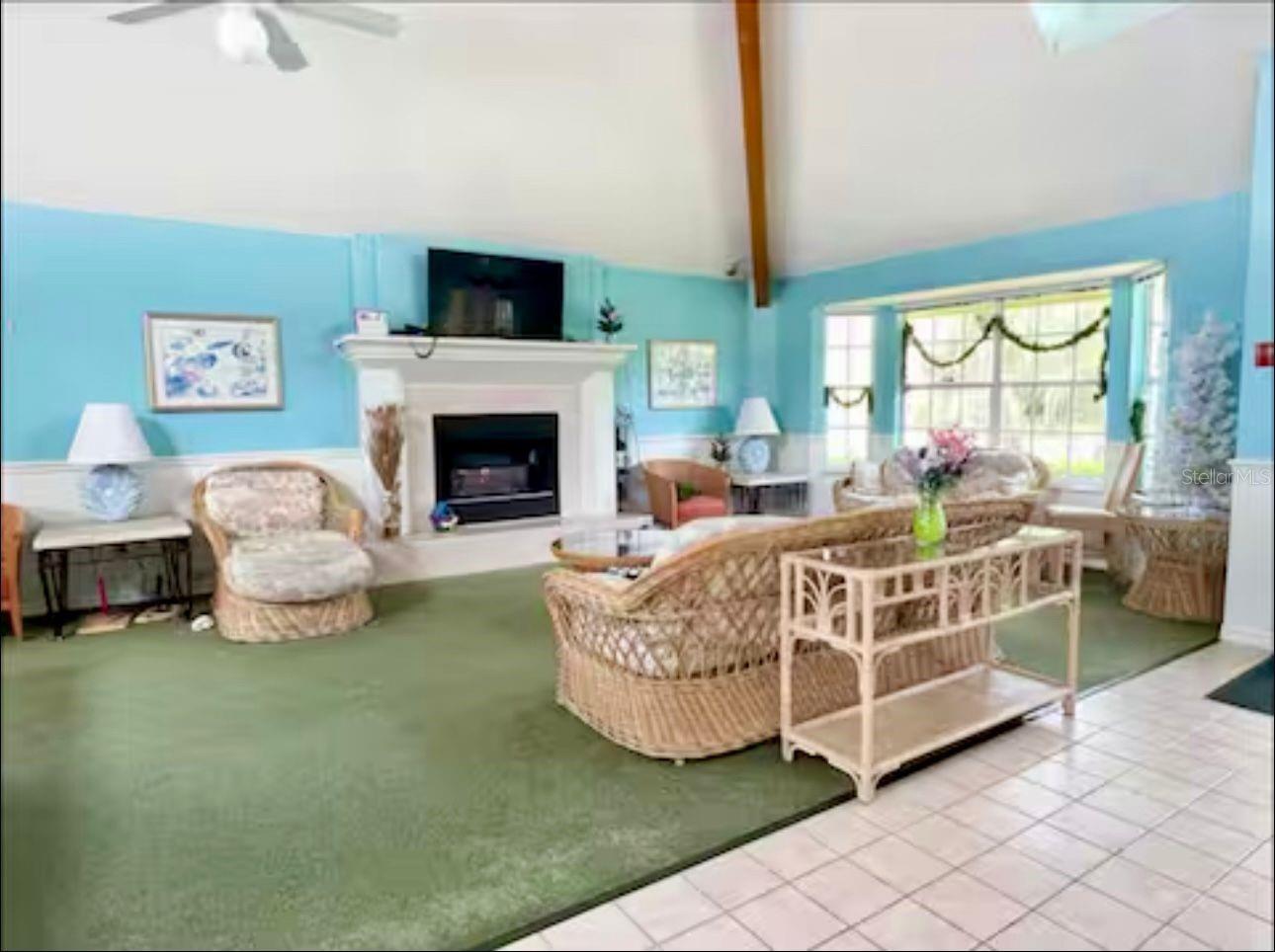 Image 15 of 46 For 2040 Royal Bay Boulevard 30