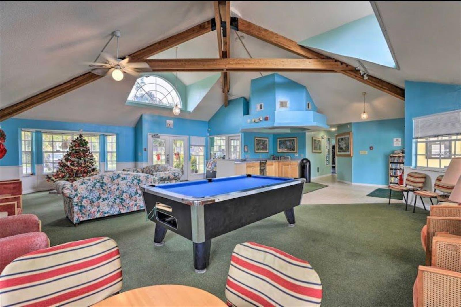 Image 19 of 46 For 2040 Royal Bay Boulevard 30