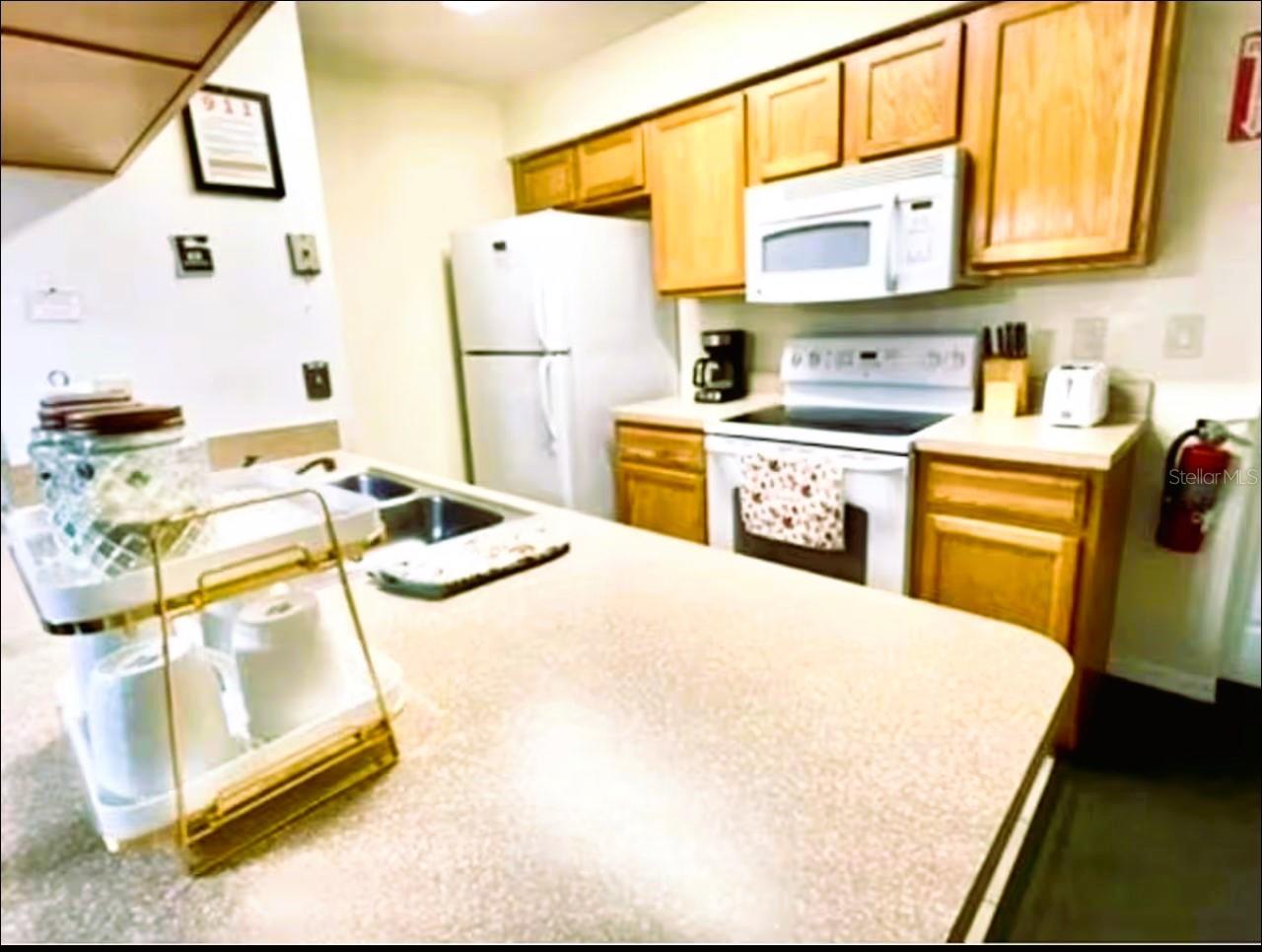 Image 21 of 46 For 2040 Royal Bay Boulevard 30