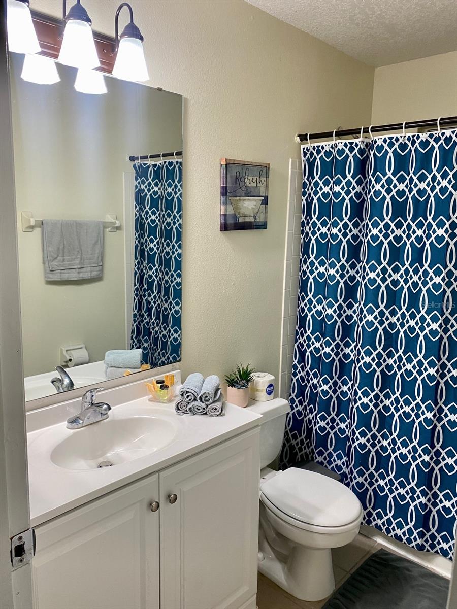 Image 3 of 46 For 2040 Royal Bay Boulevard 30