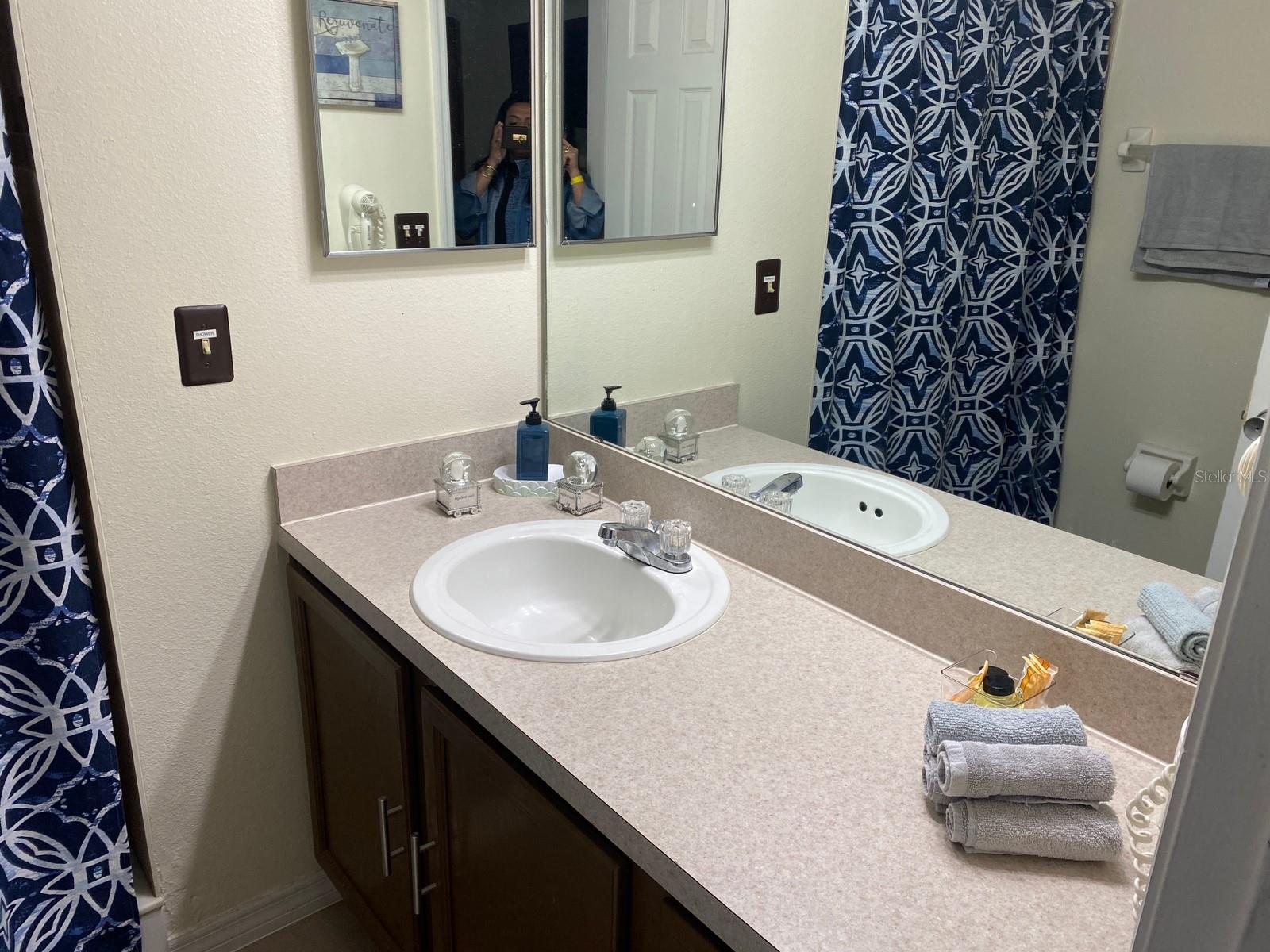 Image 6 of 46 For 2040 Royal Bay Boulevard 30