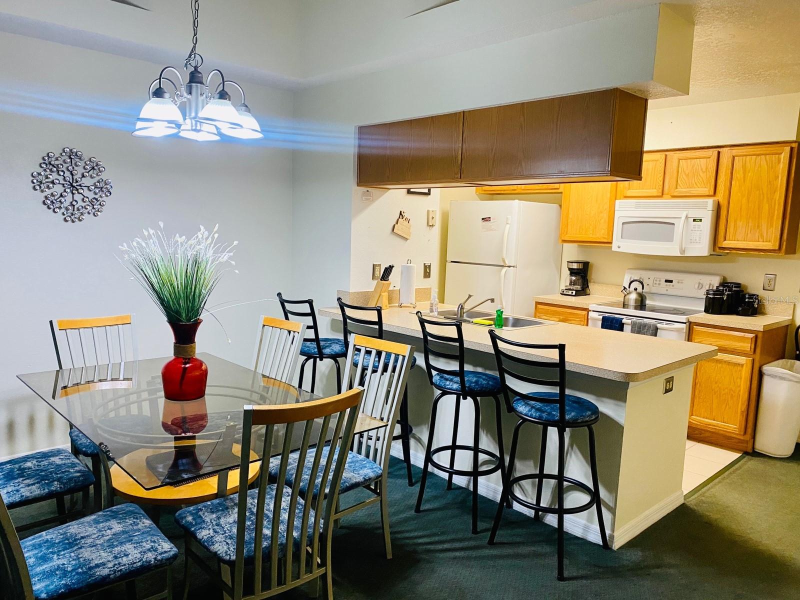 Image 8 of 46 For 2040 Royal Bay Boulevard 30