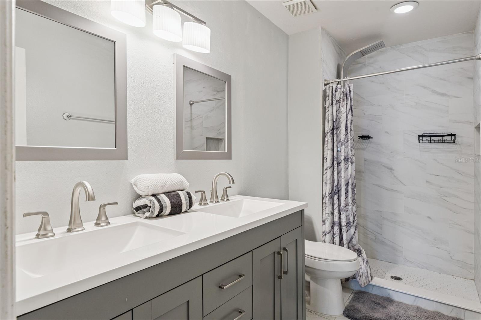 Image 15 of 35 For 1042 Seminole Creek Drive