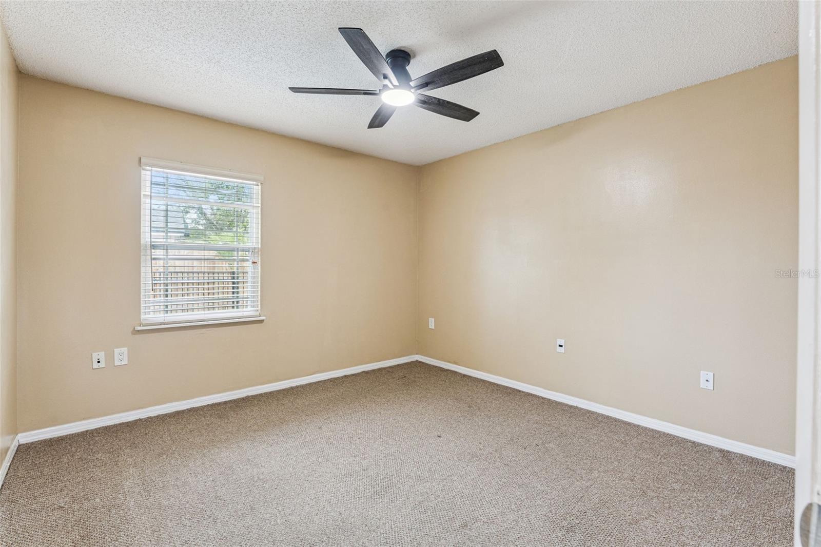 Image 19 of 35 For 1042 Seminole Creek Drive