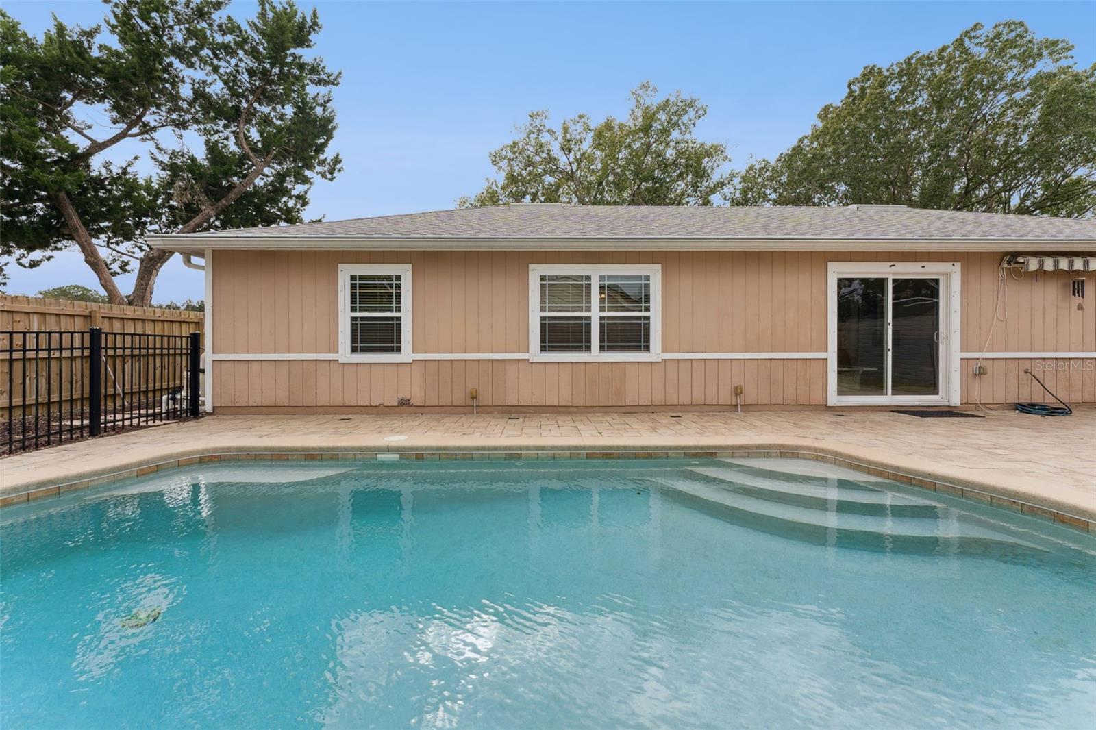 Image 27 of 35 For 1042 Seminole Creek Drive