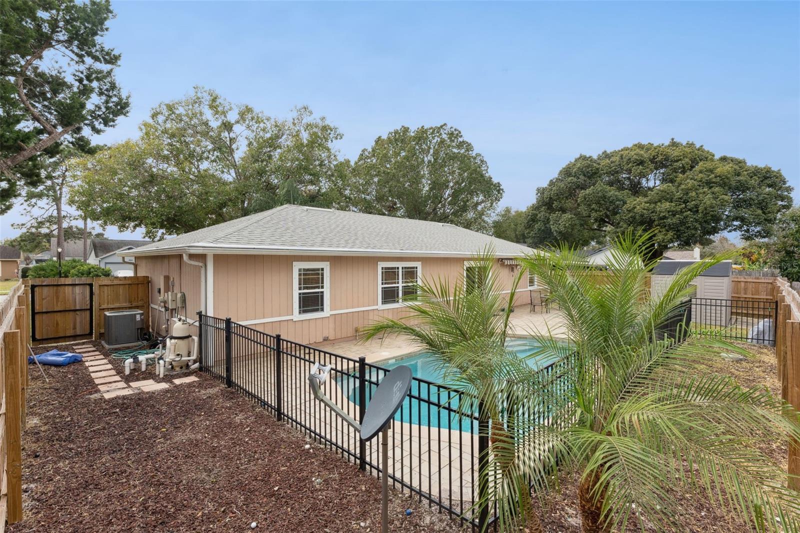 Image 29 of 35 For 1042 Seminole Creek Drive