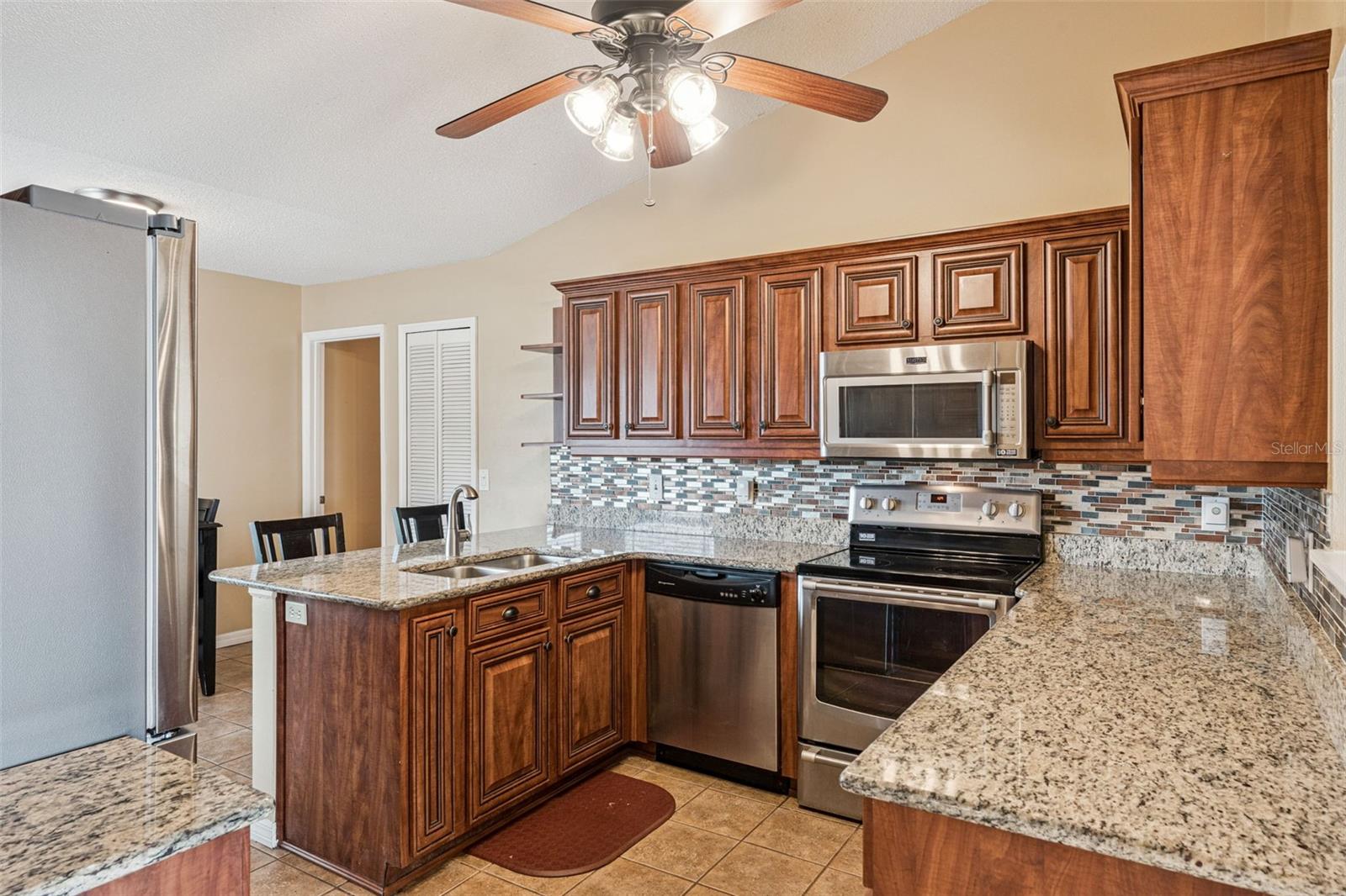 Image 8 of 35 For 1042 Seminole Creek Drive