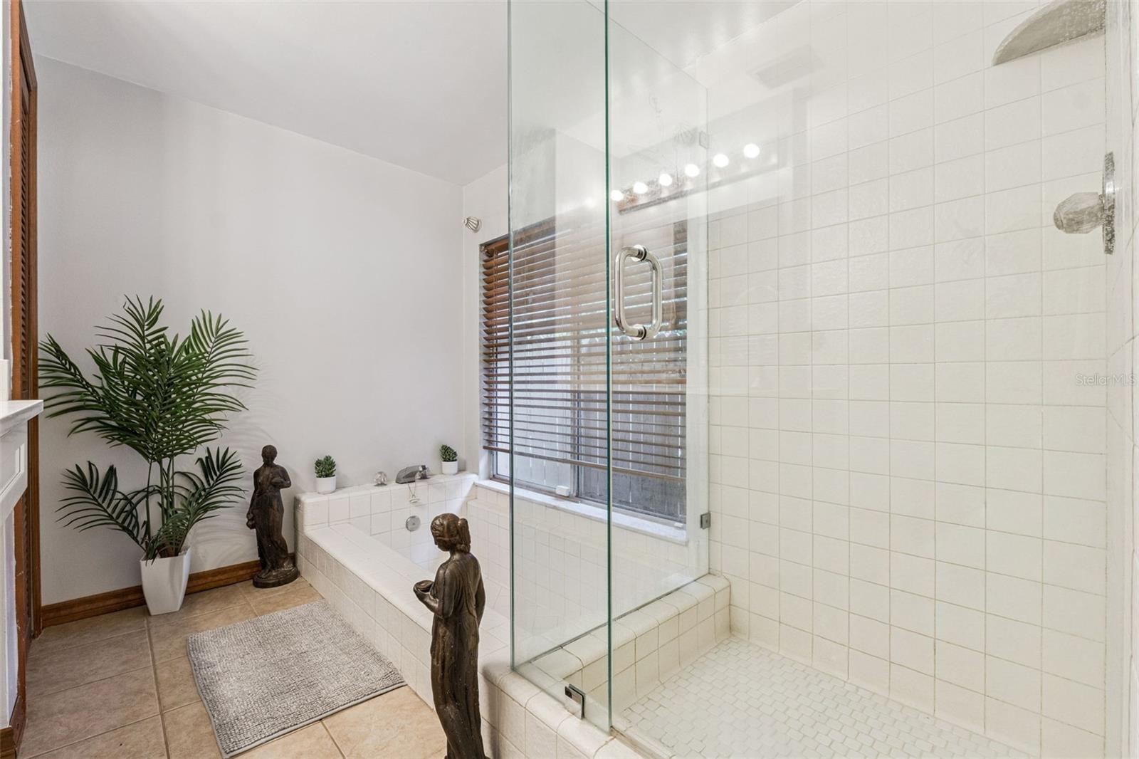 Image 18 of 36 For 611 Forsyth Road