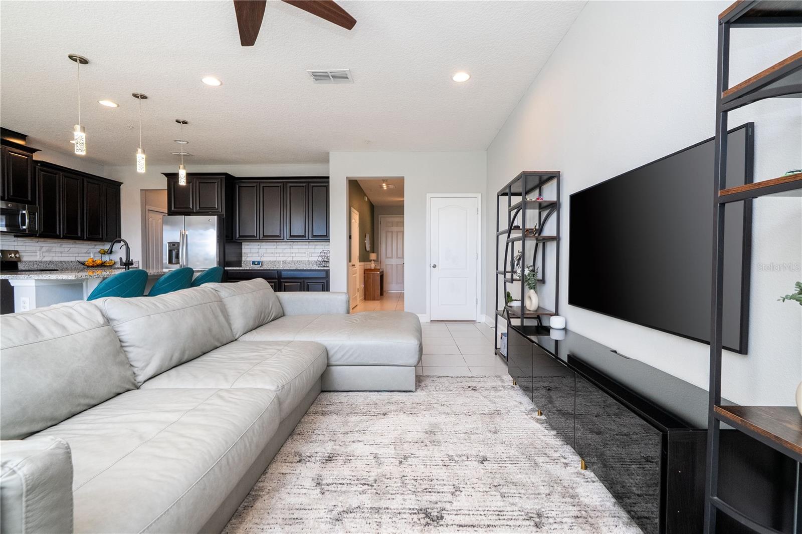 Image 24 of 66 For 15688 Orange Harvest Loop