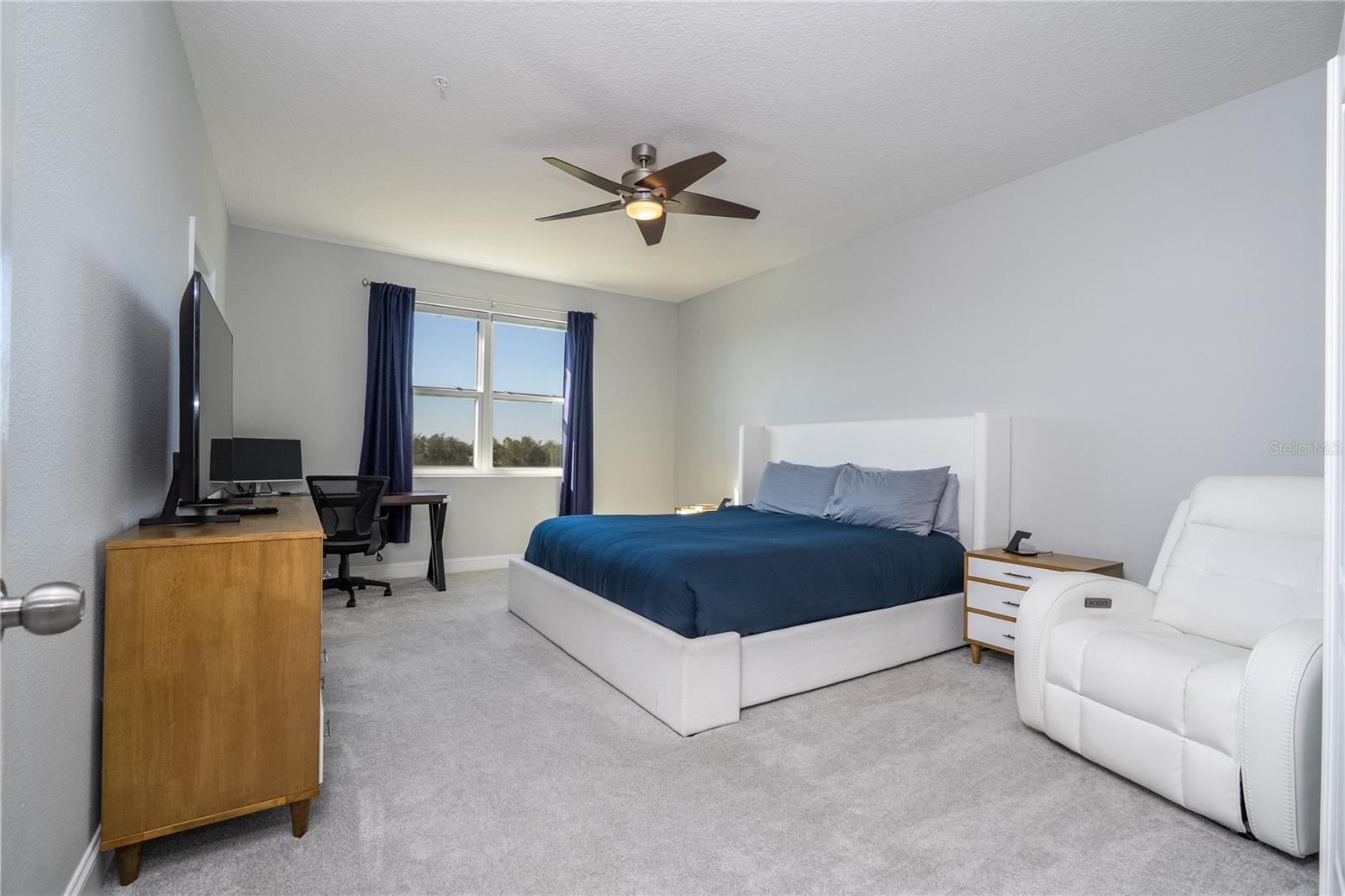 Image 33 of 66 For 15688 Orange Harvest Loop