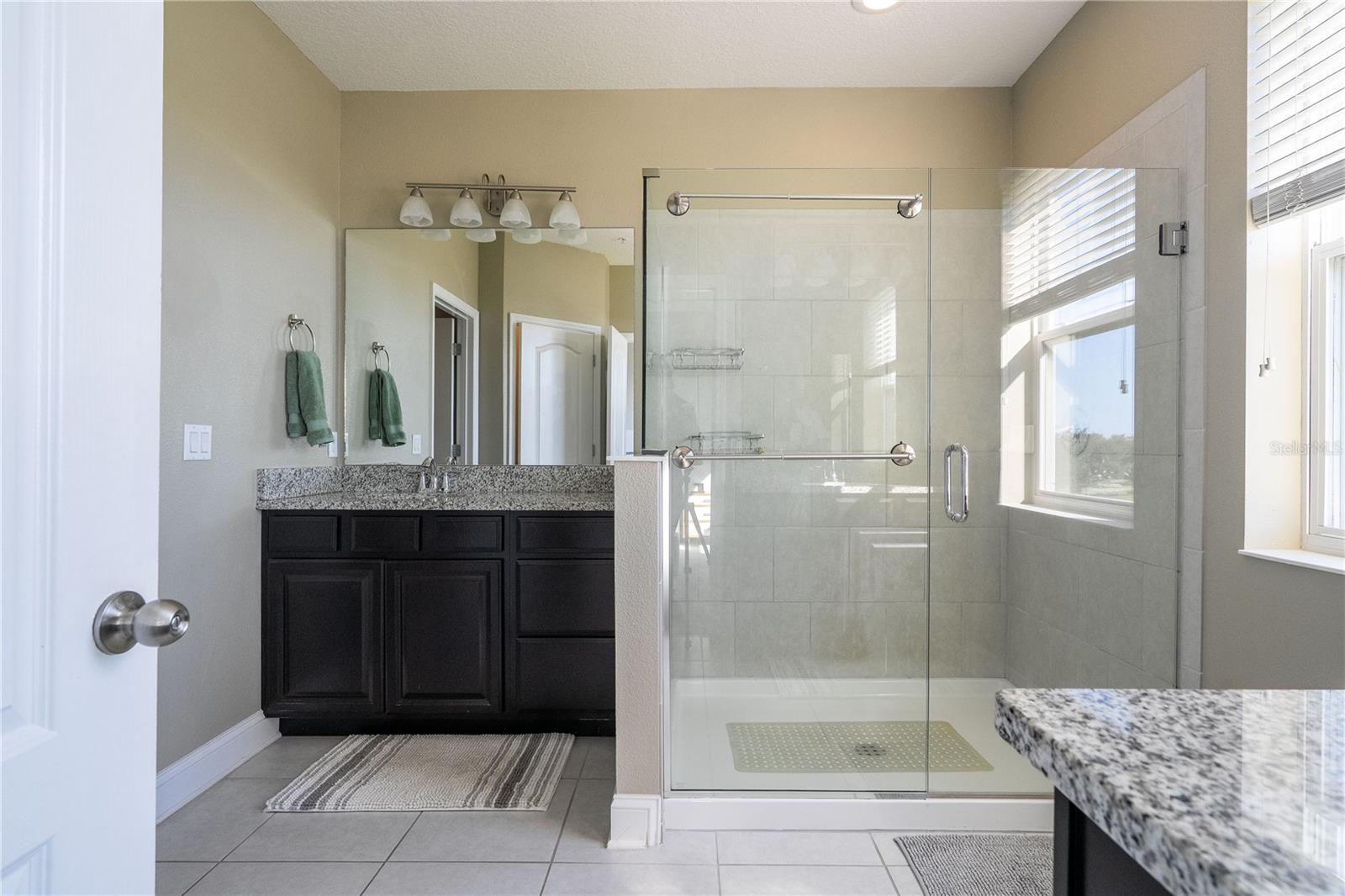 Image 37 of 66 For 15688 Orange Harvest Loop