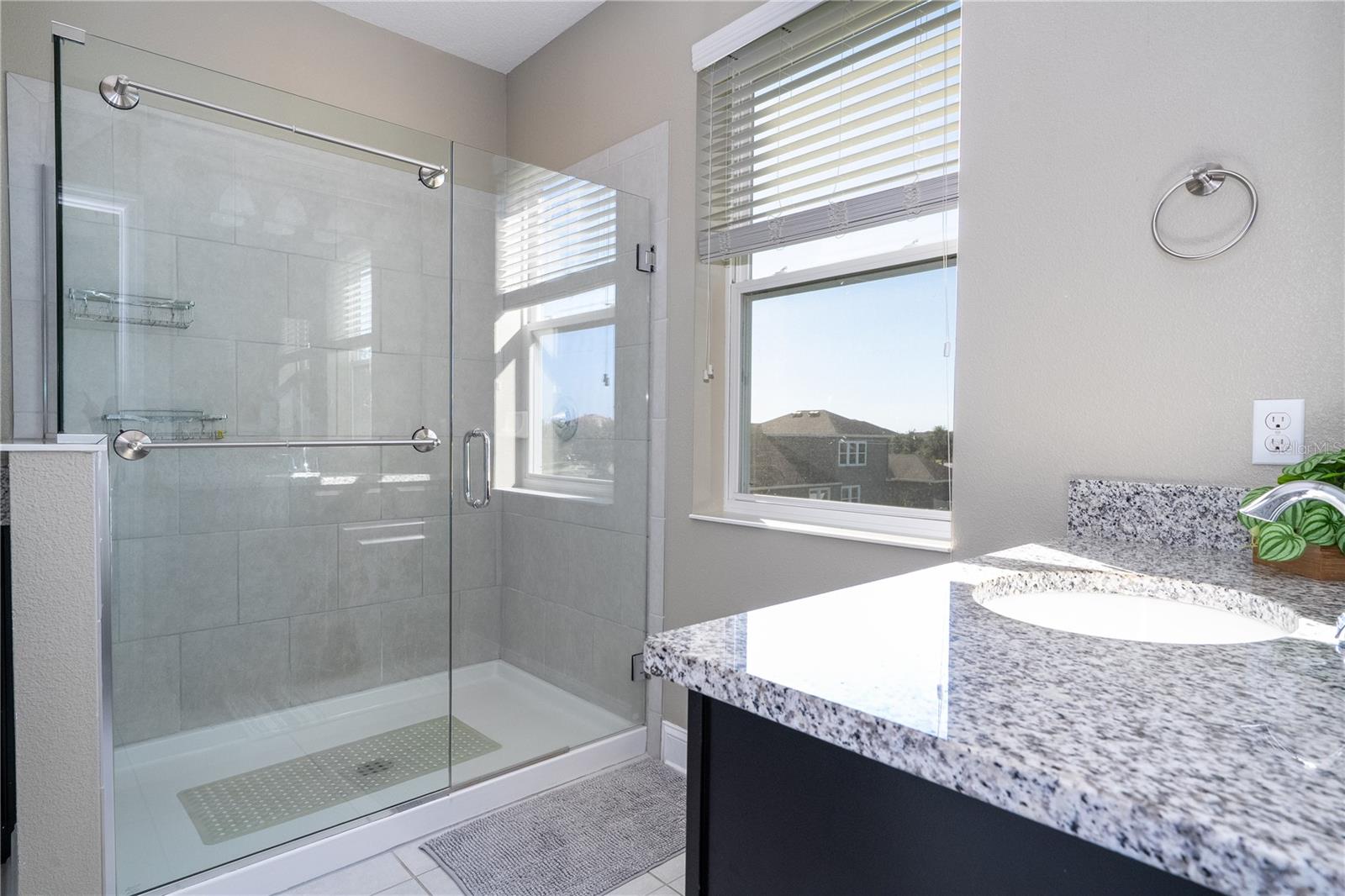 Image 39 of 66 For 15688 Orange Harvest Loop