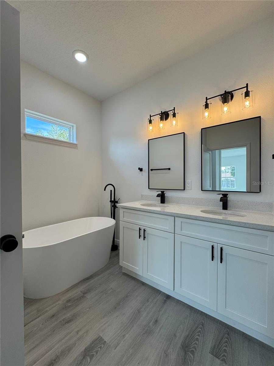 Image 4 of 22 For 16117 48th Circle