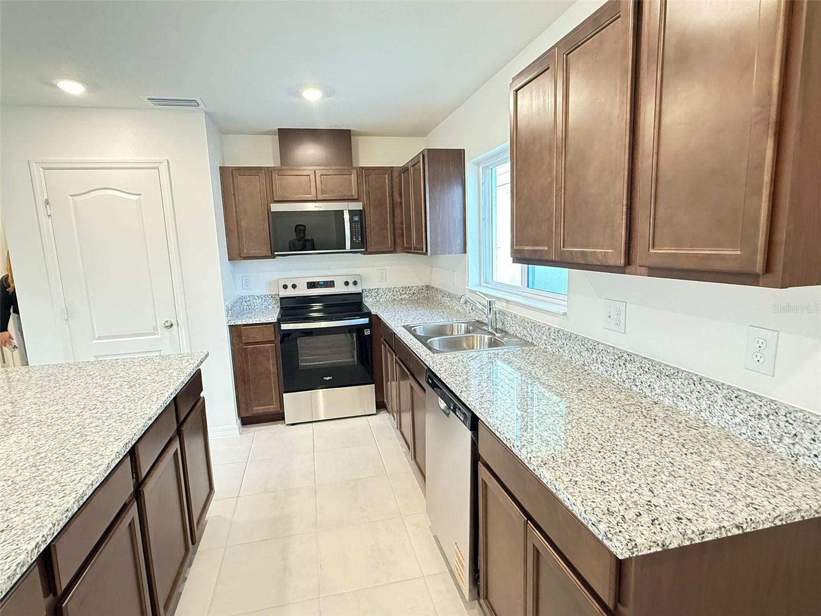 Image 5 of 24 For 8453 Monterey Pine Way