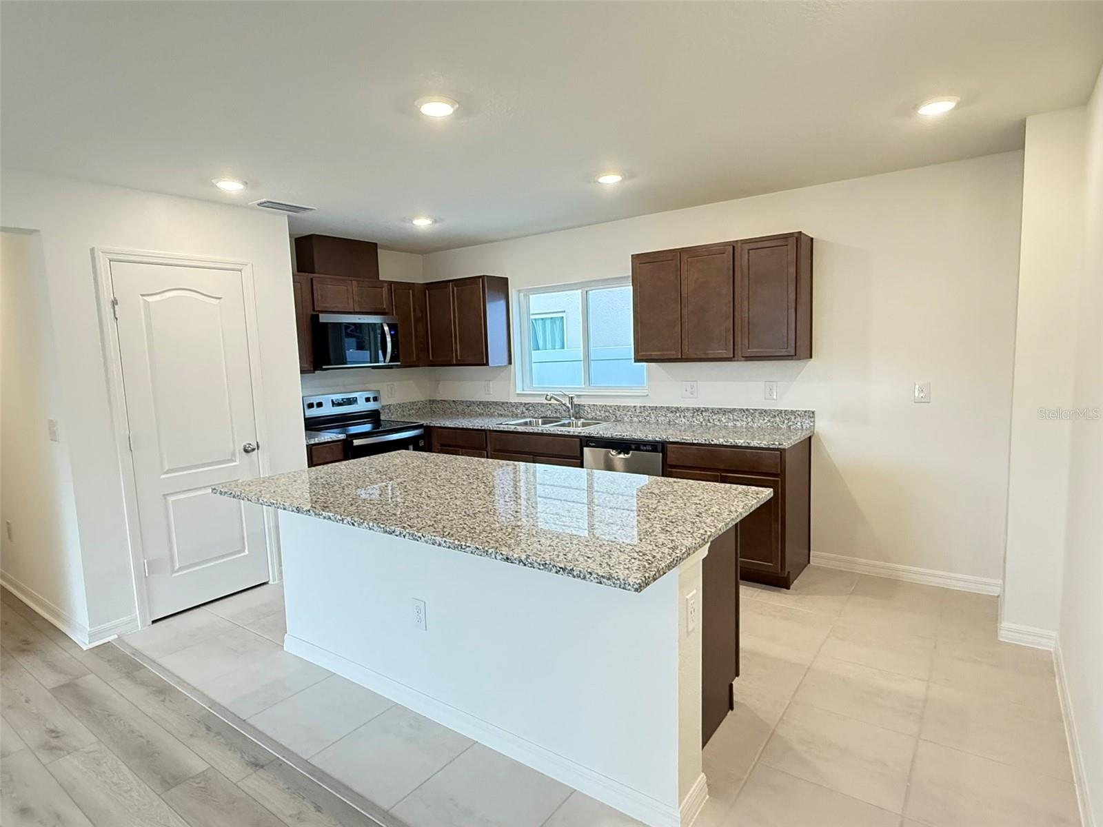 Image 6 of 24 For 8453 Monterey Pine Way