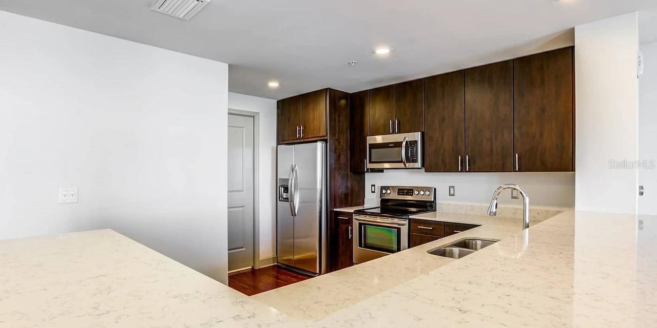 Image 20 of 47 For 55-1 Church Street