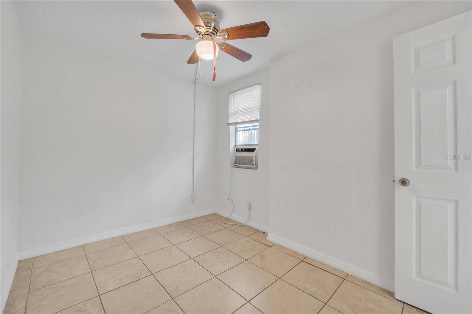 Image 6 of 14 For 552 Fairmount Road