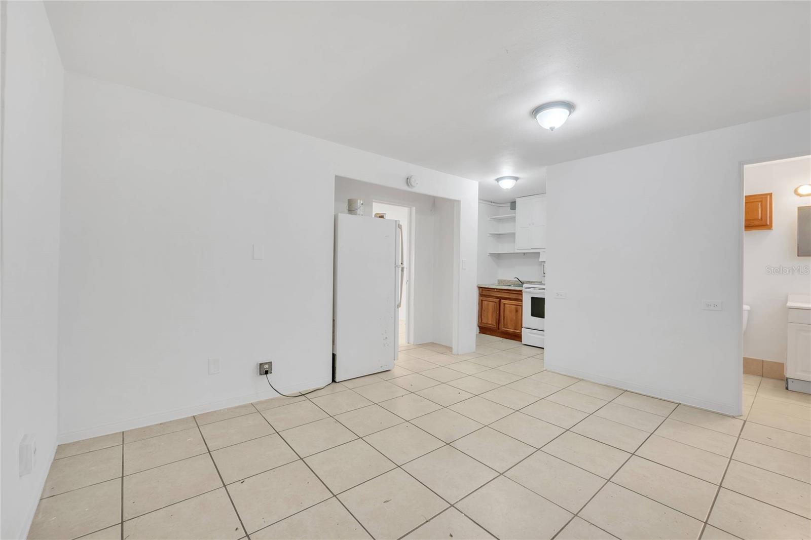 Image 8 of 14 For 552 Fairmount Road