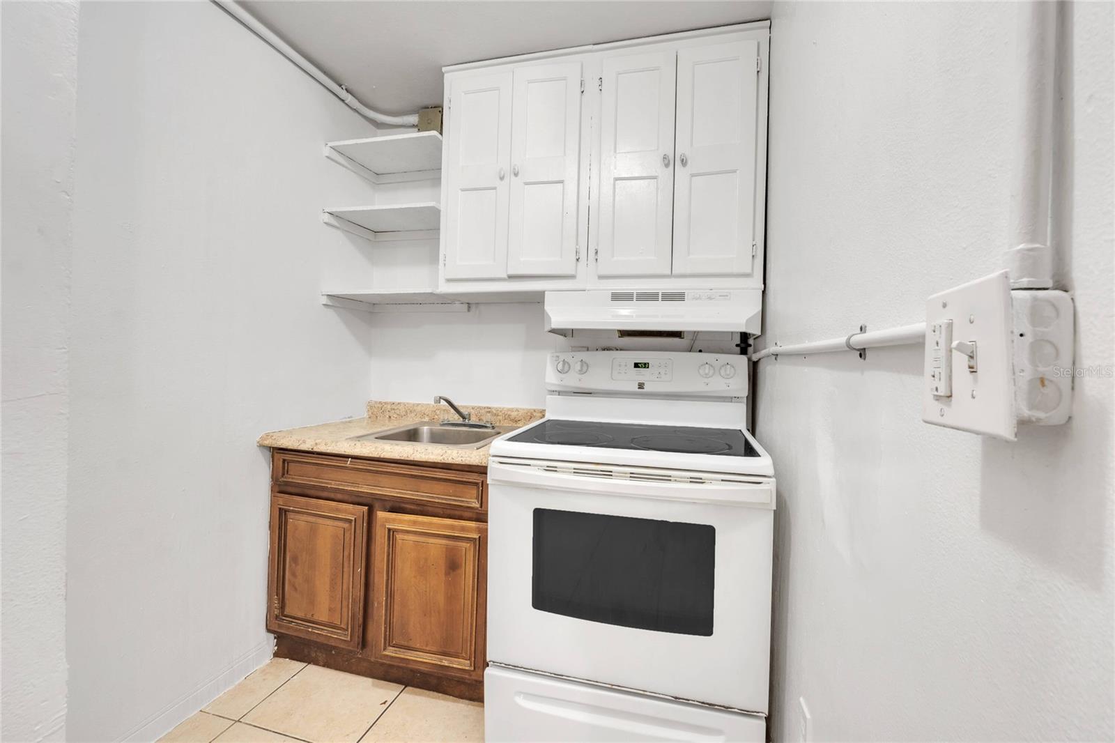 Image 9 of 14 For 552 Fairmount Road