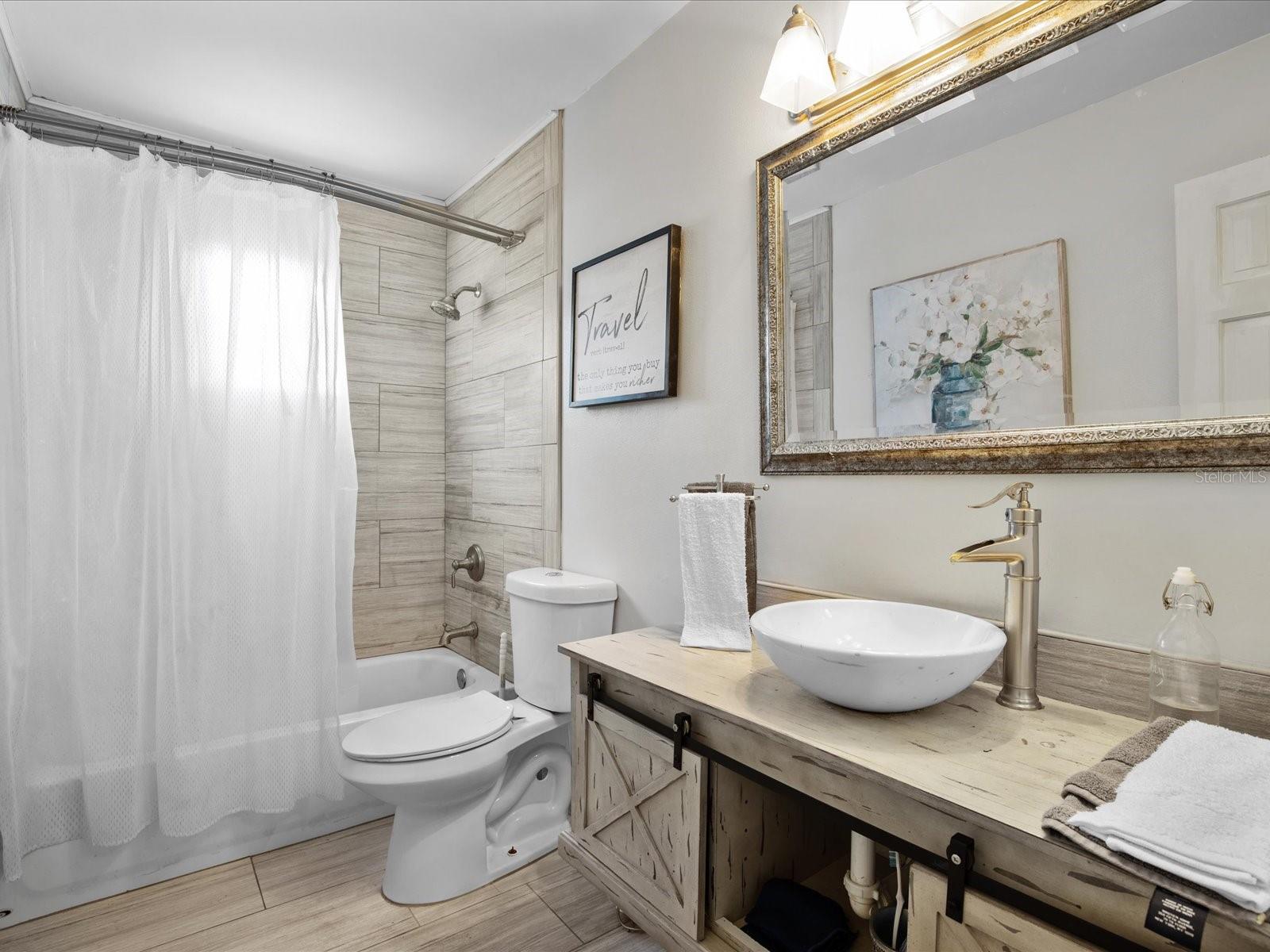 Image 18 of 28 For 5621 Baybrook Ave