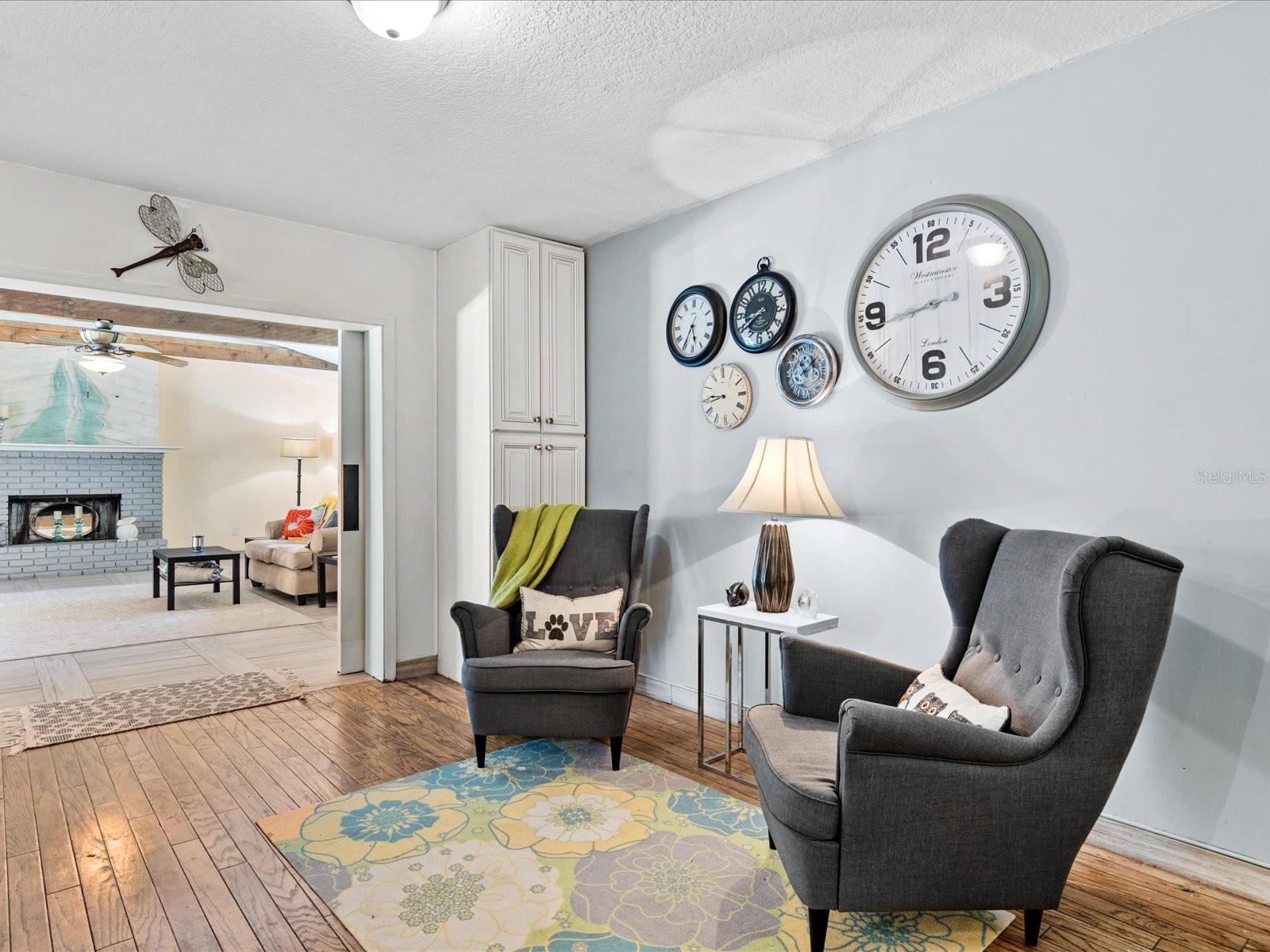 Image 4 of 28 For 5621 Baybrook Ave