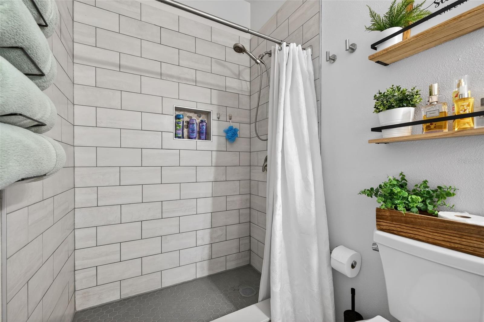 Image 12 of 36 For 13833 Ancilla Boulevard