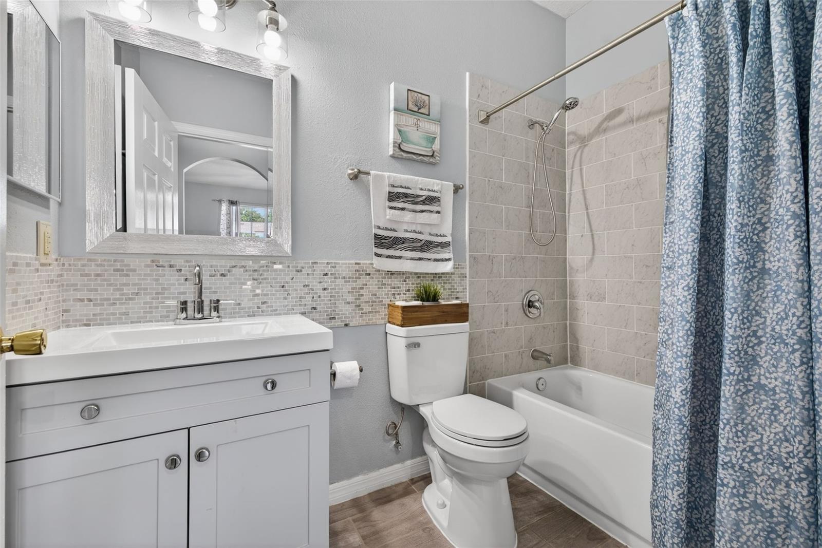 Image 16 of 36 For 13833 Ancilla Boulevard