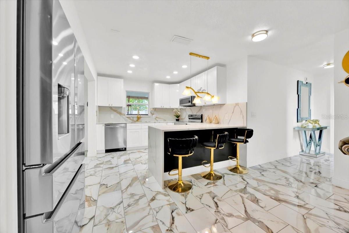 Image 10 of 28 For 5108 Avignon Court