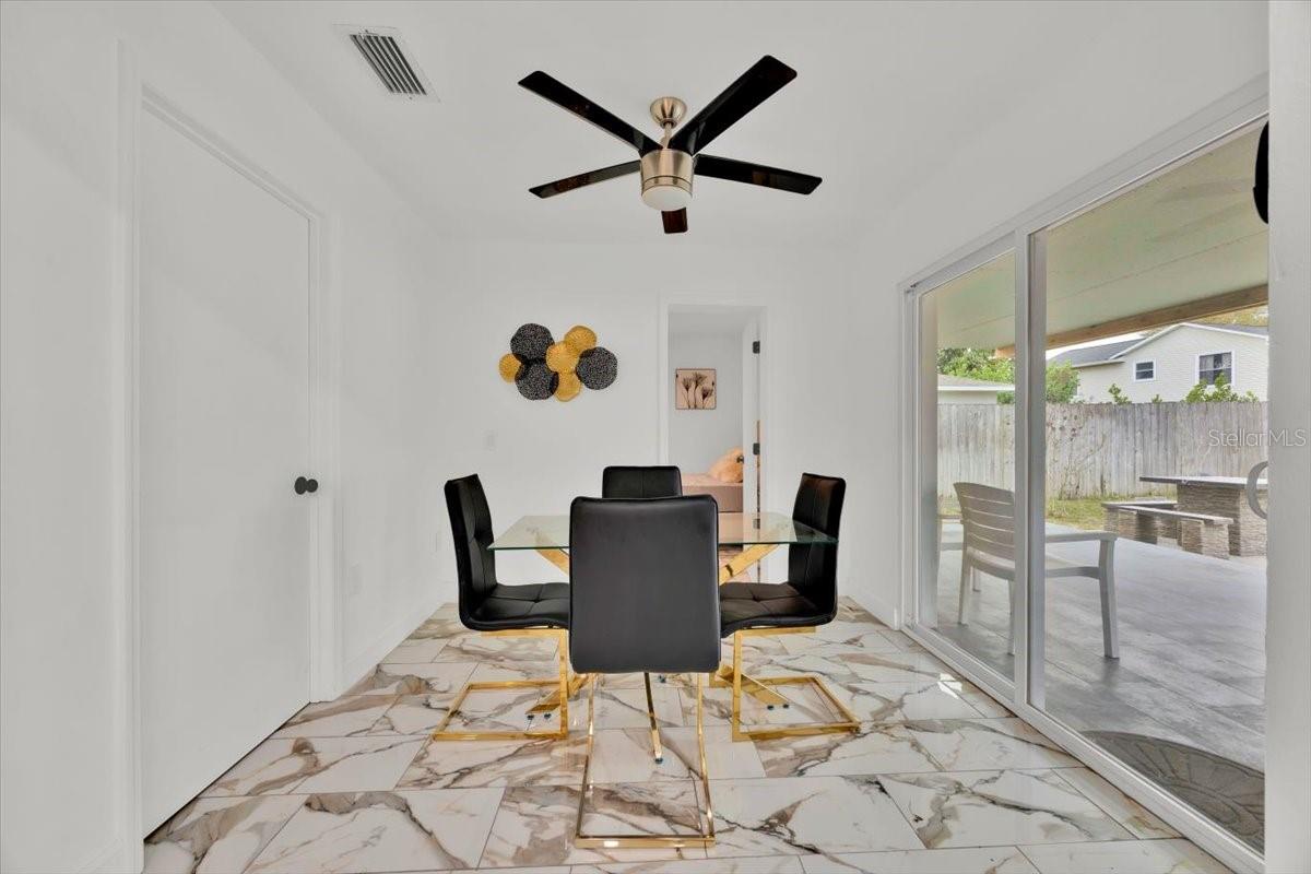 Image 13 of 28 For 5108 Avignon Court