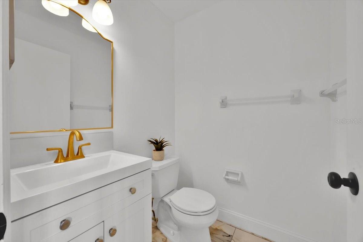 Image 17 of 28 For 5108 Avignon Court