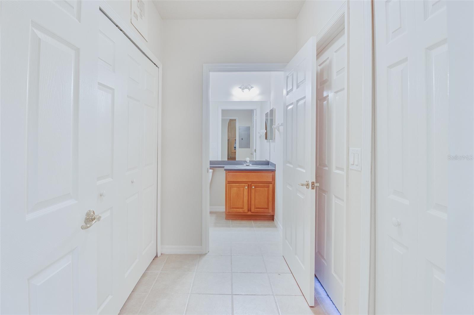 Image 15 of 49 For 9434 Myrtle Creek Lane 905