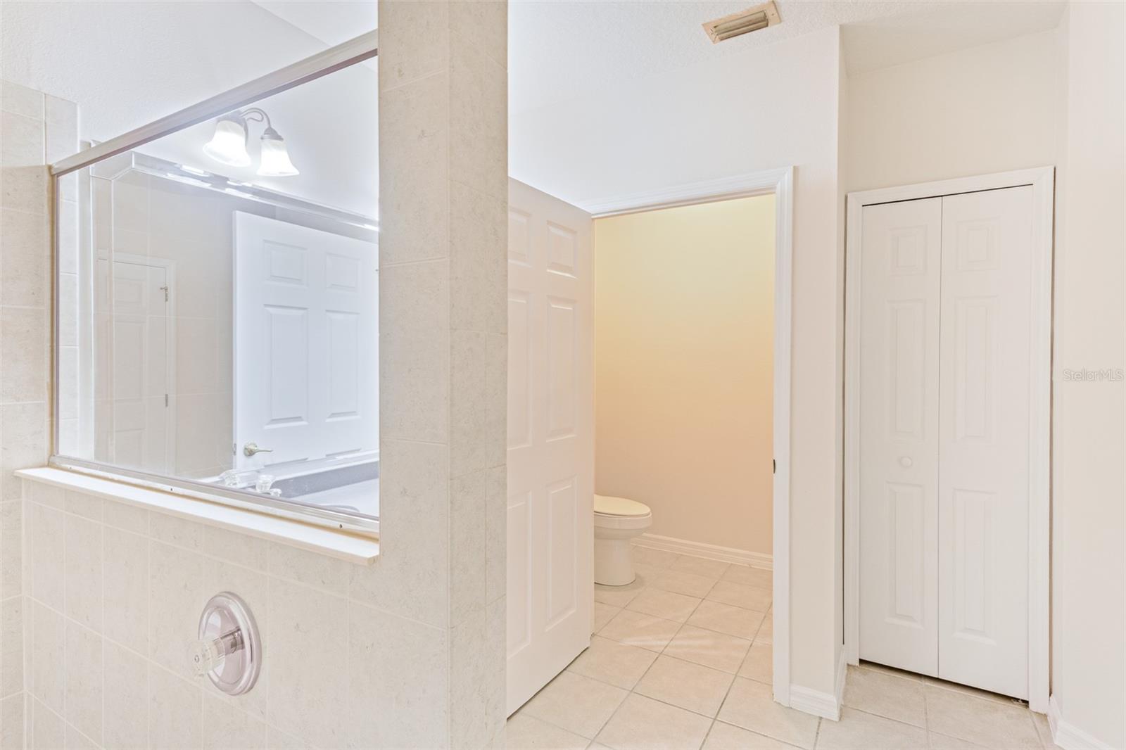 Image 27 of 49 For 9434 Myrtle Creek Lane 905