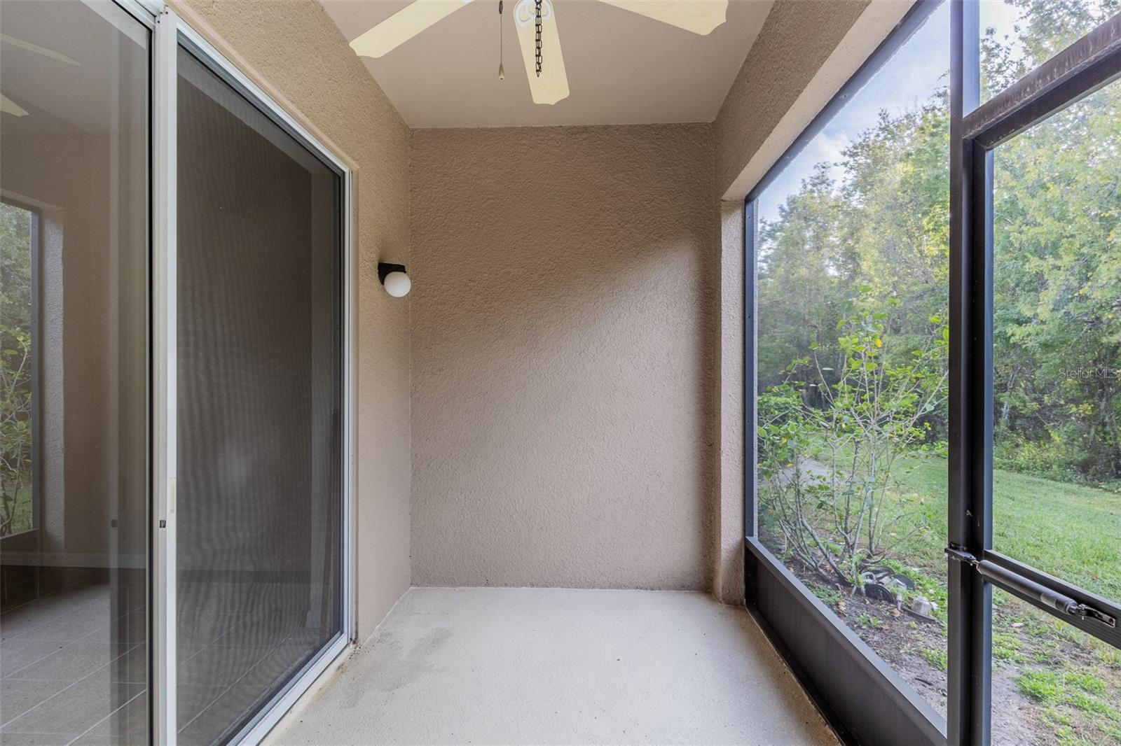 Image 34 of 49 For 9434 Myrtle Creek Lane 905