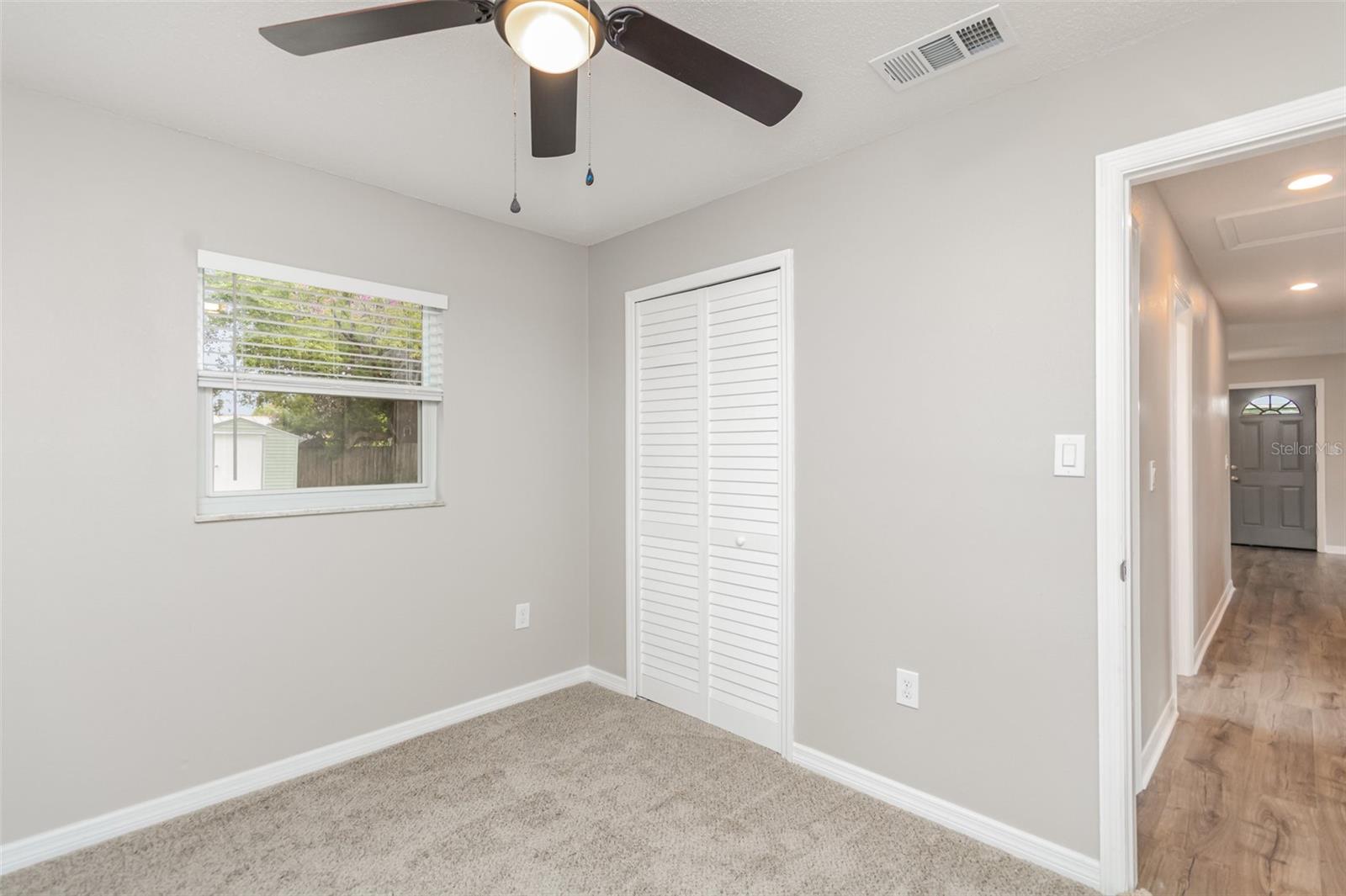 Image 25 of 33 For 2027 Rose Boulevard