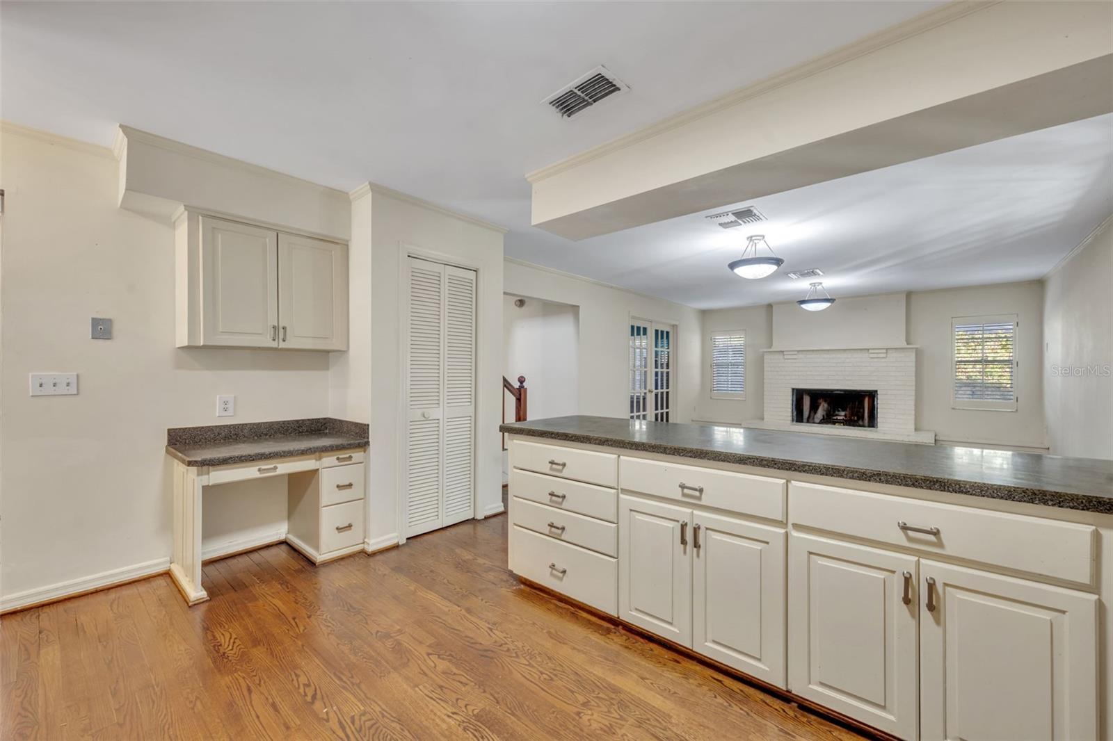 Image 15 of 36 For 1515 Orangewood Avenue