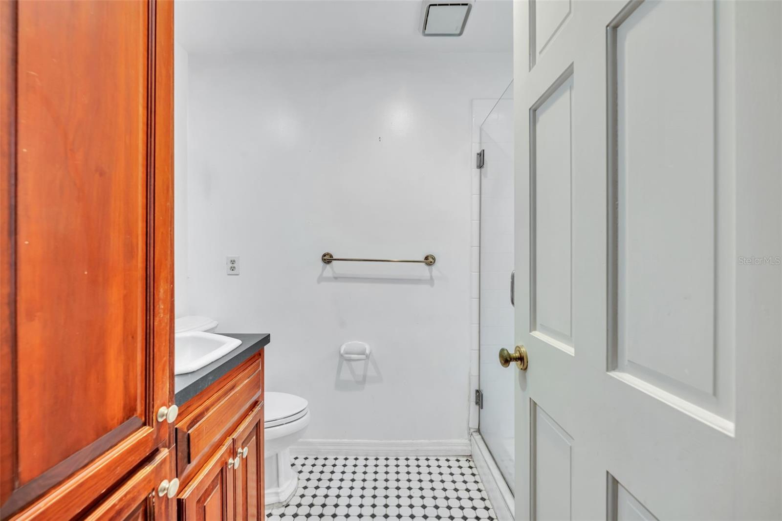 Image 25 of 36 For 1515 Orangewood Avenue