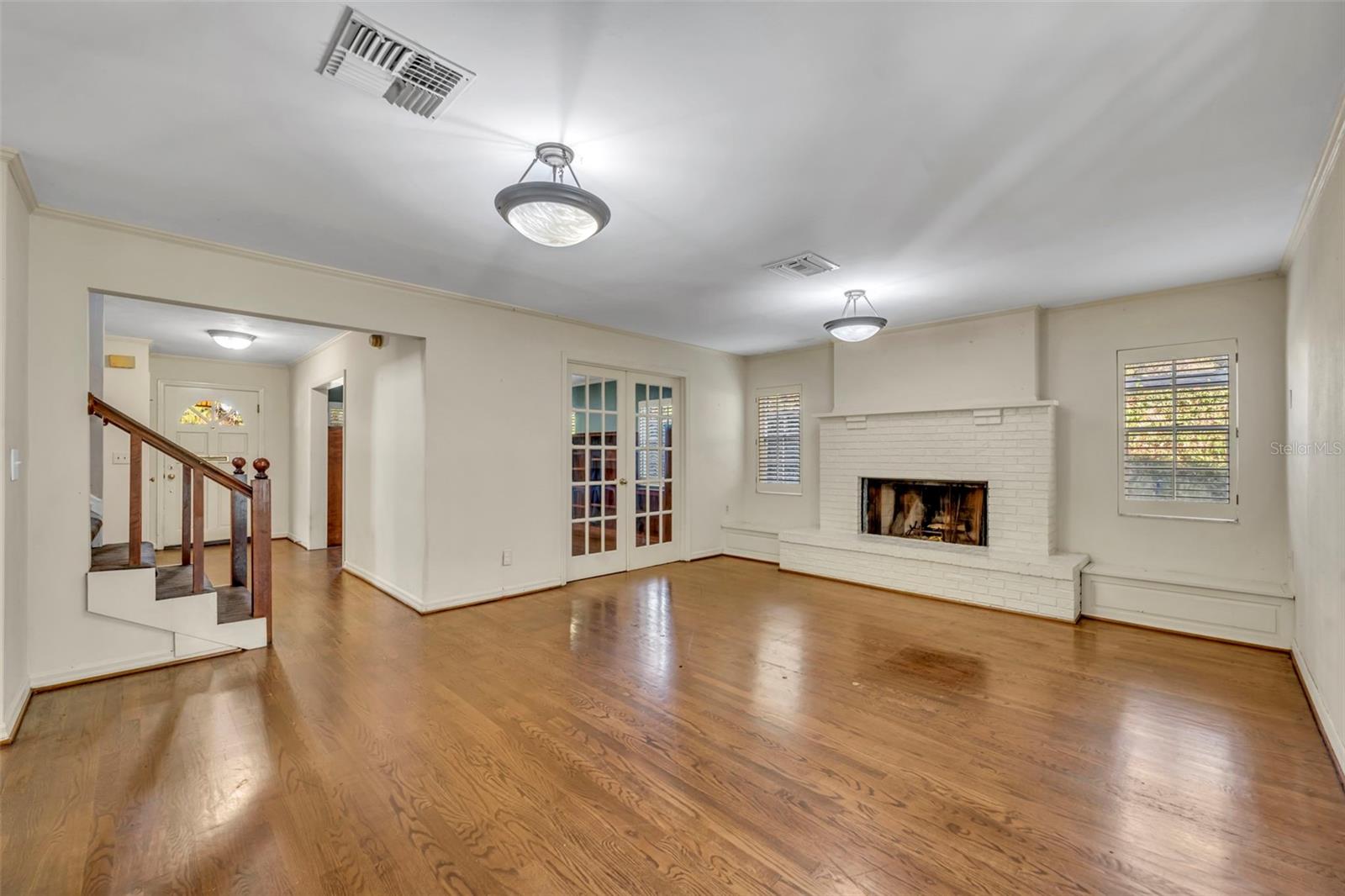 Image 7 of 36 For 1515 Orangewood Avenue