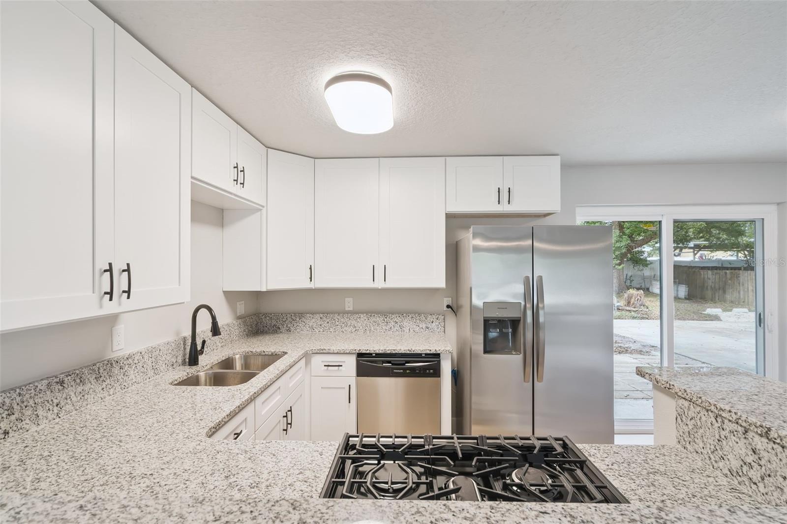 Image 17 of 40 For 140 N. Fairfax