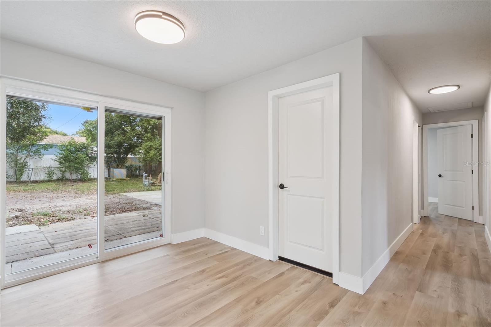 Image 20 of 40 For 140 N. Fairfax